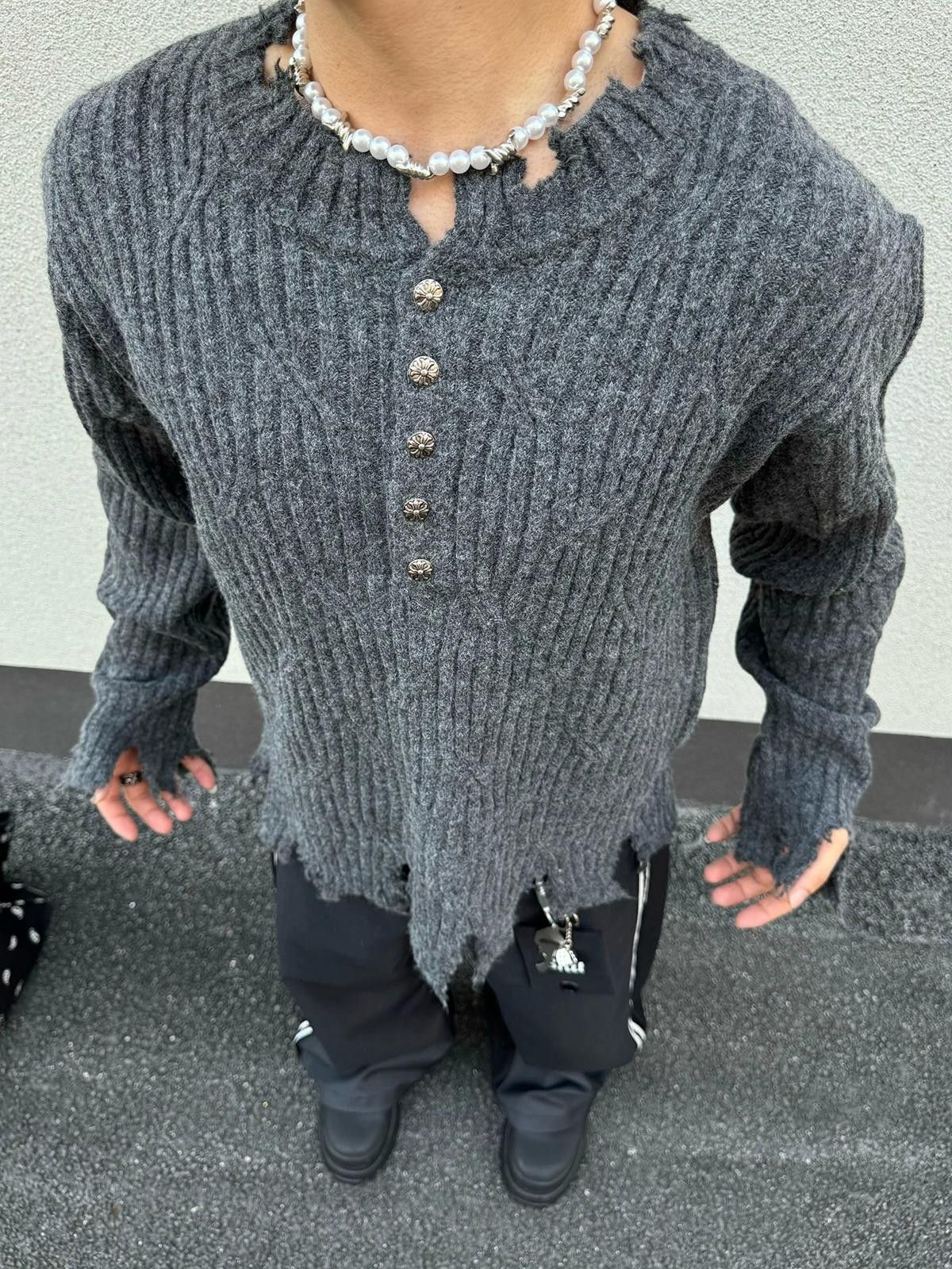Japanese Brand Distressed Ribbed Knit Sweater, Buttoned Pullover Size US M / EU 48-50 / 2 - 7 Thumbnail