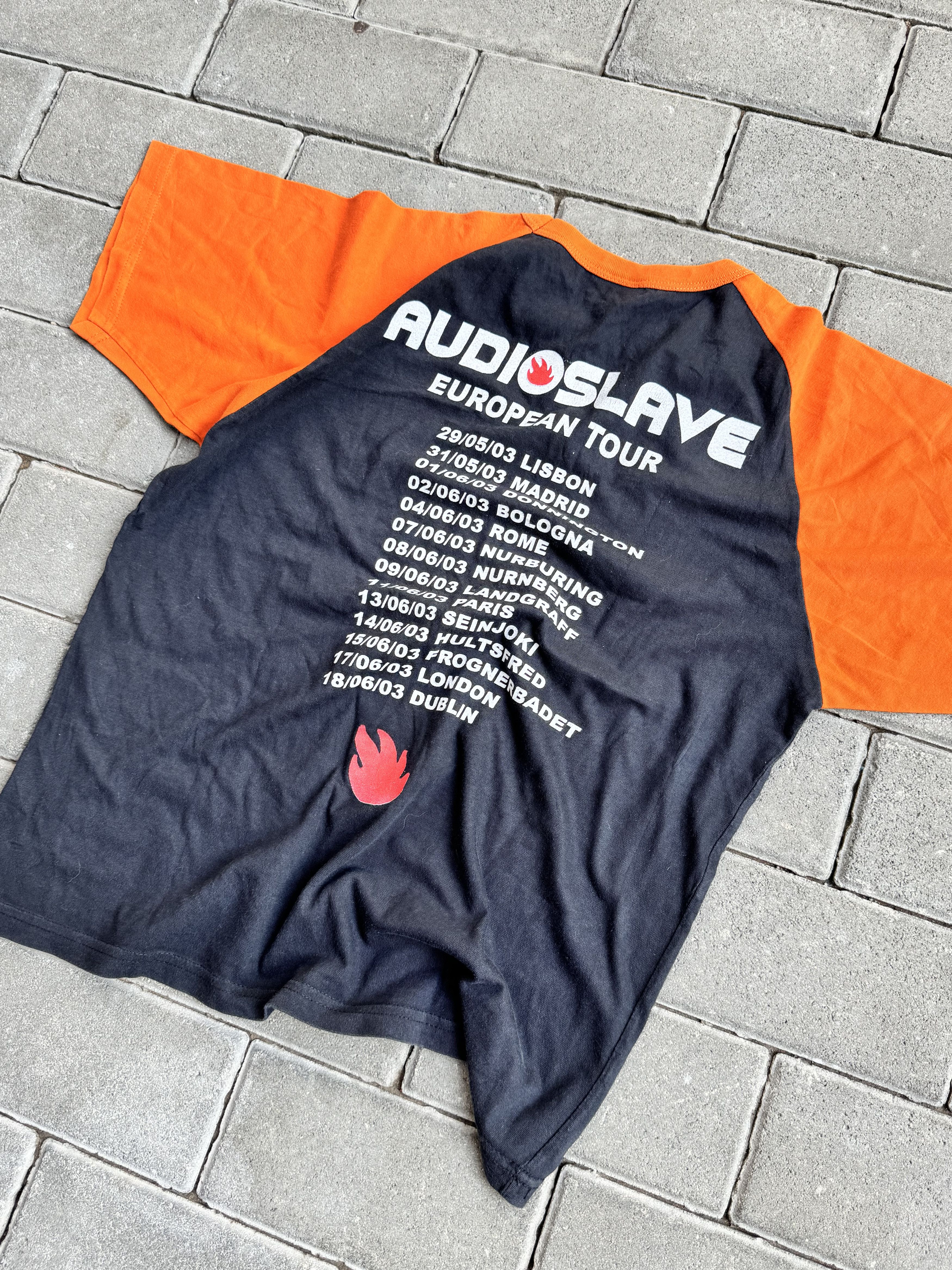 Vintage Vintage Black and orange Audioslave band tee Size US M / EU 48-50 / 2 - 7 Thumbnail