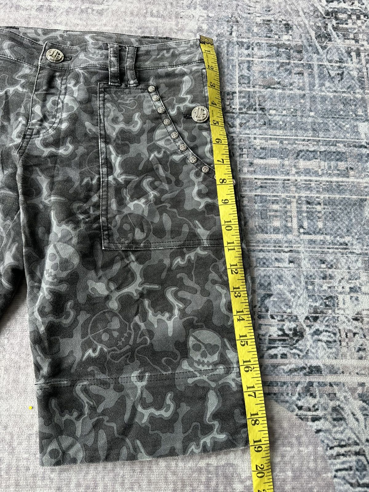Japanese Brand × Vintage Dance With Dragon Studded Skull Punk Poem Short Denim Size US 30 / EU 46 - 12 Thumbnail