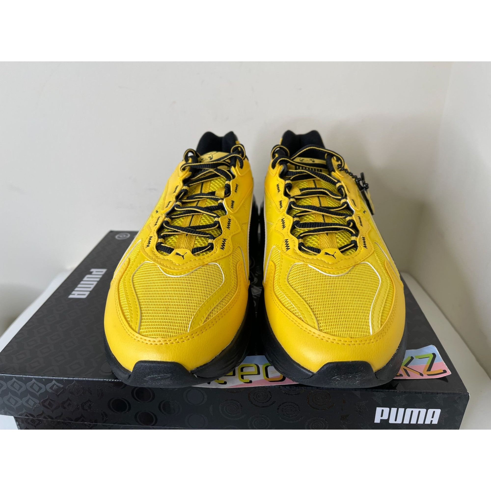 Puma Puma Pokemon Fade Pikachu Mens size 10us Size US 10 / EU 43 - 3 Thumbnail