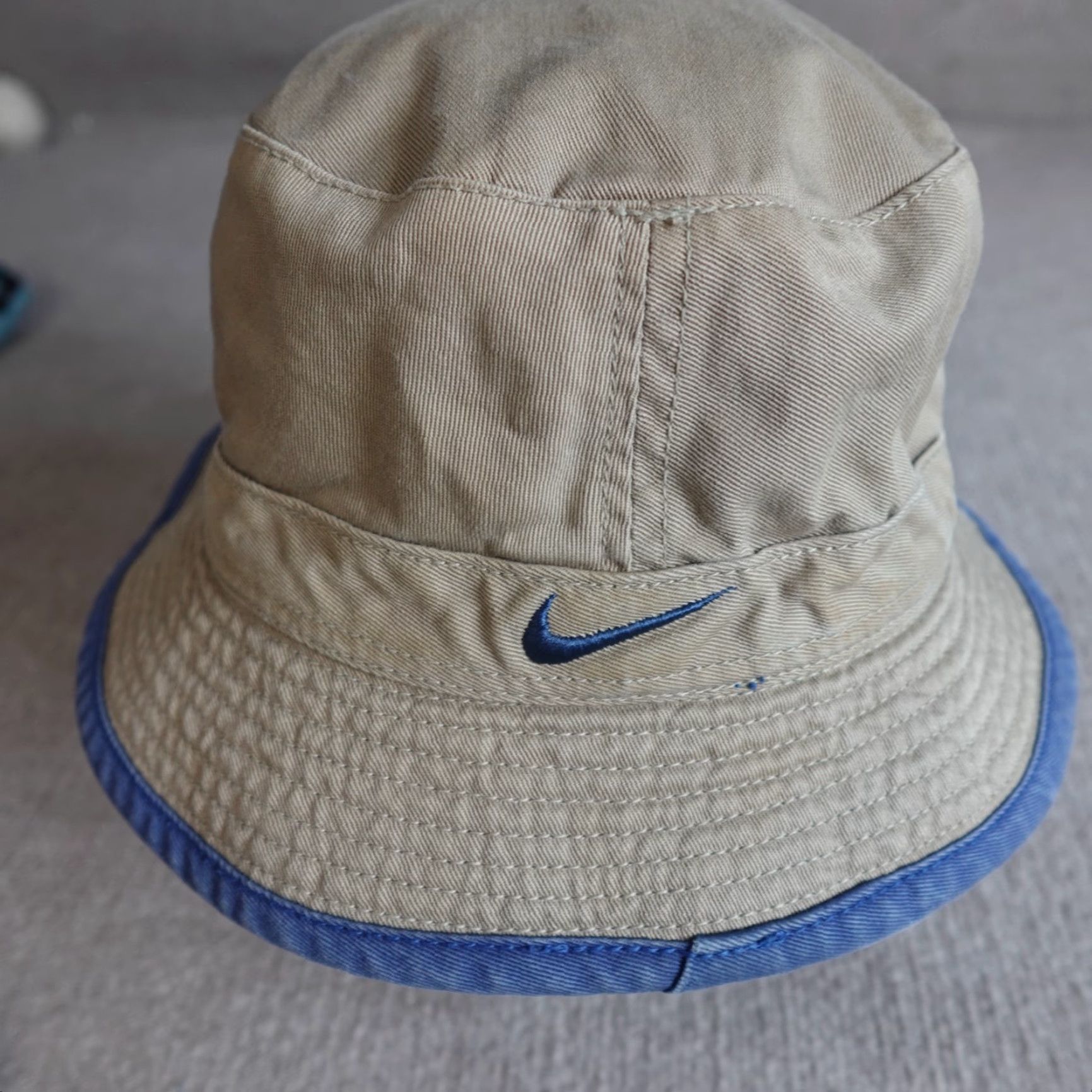 Nike VINTAGE Nike Bucket Hat Duke University Blue Devils Reversible Hat Men One Size Blue University 90s? Size ONE SIZE - 5 Thumbnail