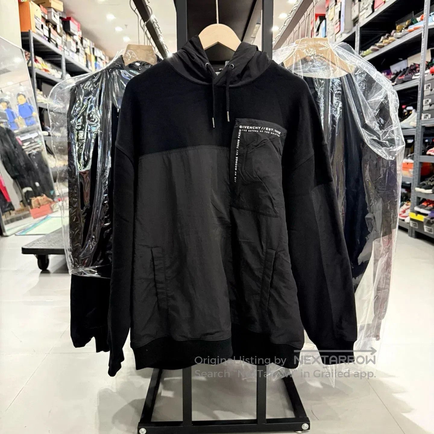 Givenchy Givenchy Black Hoodie. Size US L / EU 52-54 / 3 - 1 Thumbnail