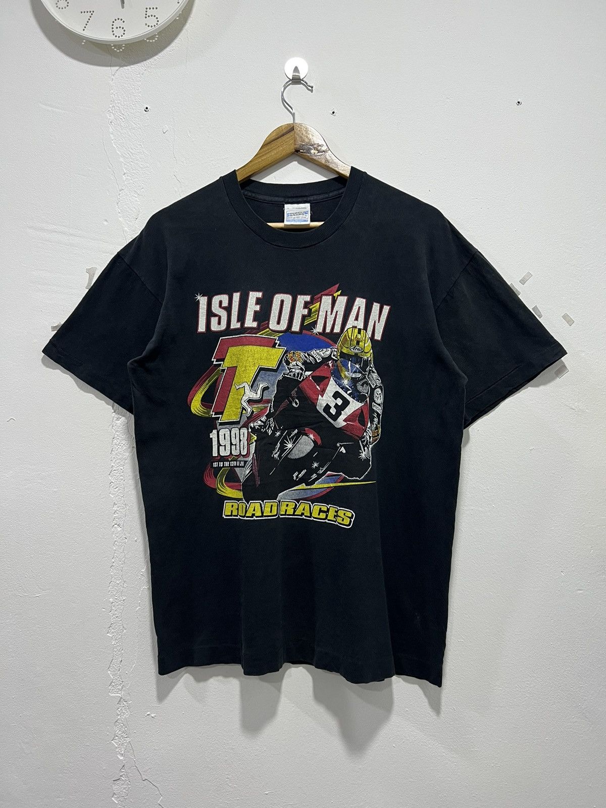 Vintage Vintage 1998’ MotoGP Isle Of Man Road Races Tshirt Size US L / EU 52-54 / 3 - 1 Thumbnail