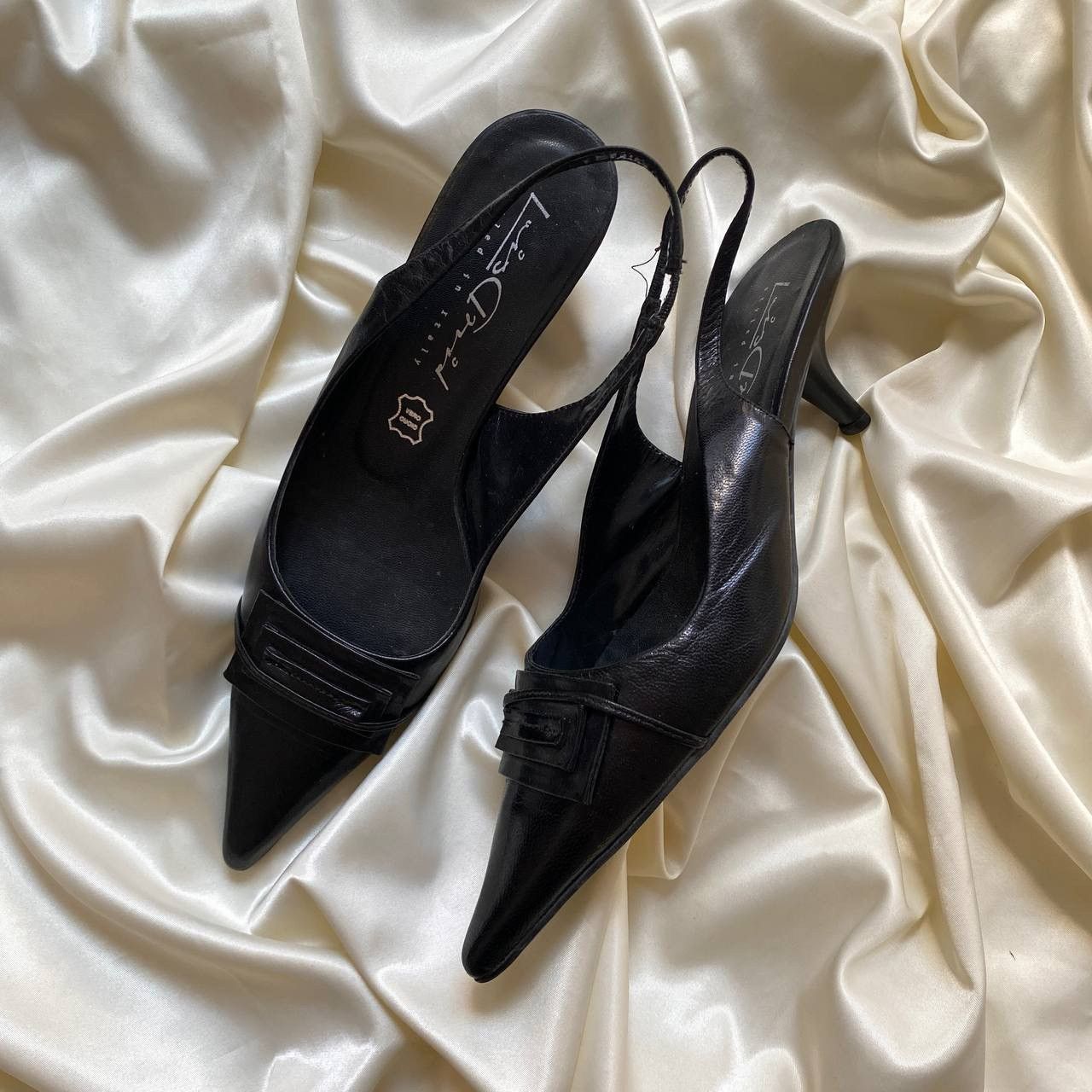 Vintage Black leather classic kitten heels Size US 4 / IT 34 - 1 Thumbnail