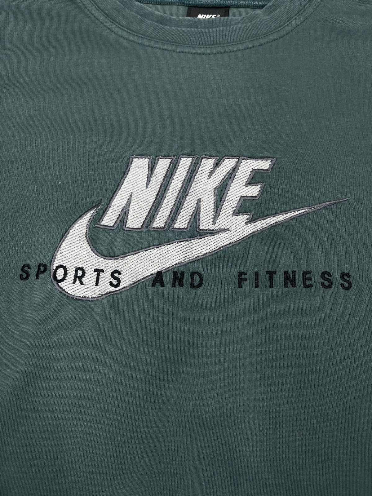 Nike Rare Vintage Nike Sport and Fitness Sweatshirt Green Tech Size US XL / EU 56 / 4 - 6 Thumbnail