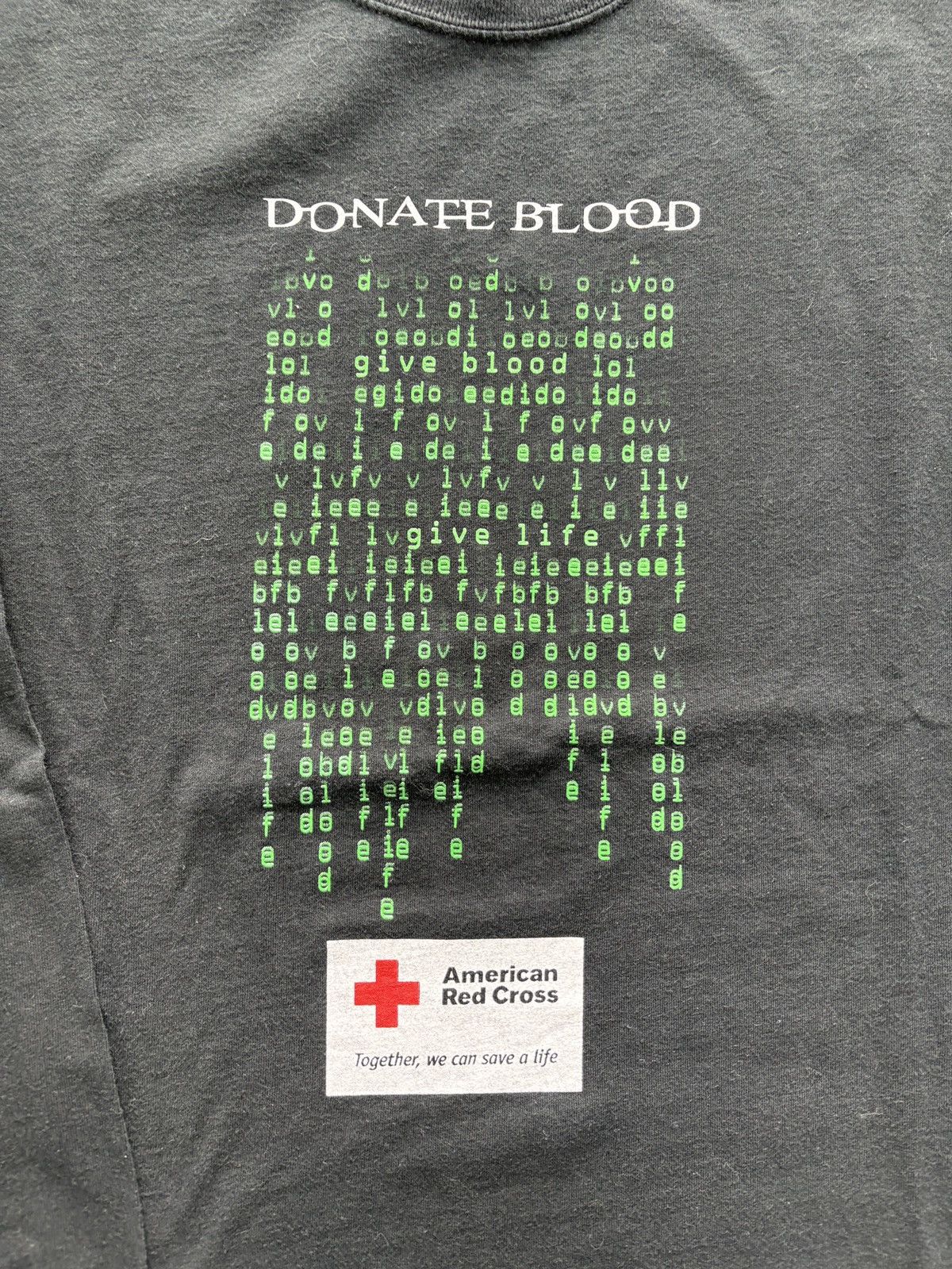Vintage Vintage Y2K The Matrix Style Red Cross Graphic Tee Size US XL / EU 56 / 4 - 2 Thumbnail