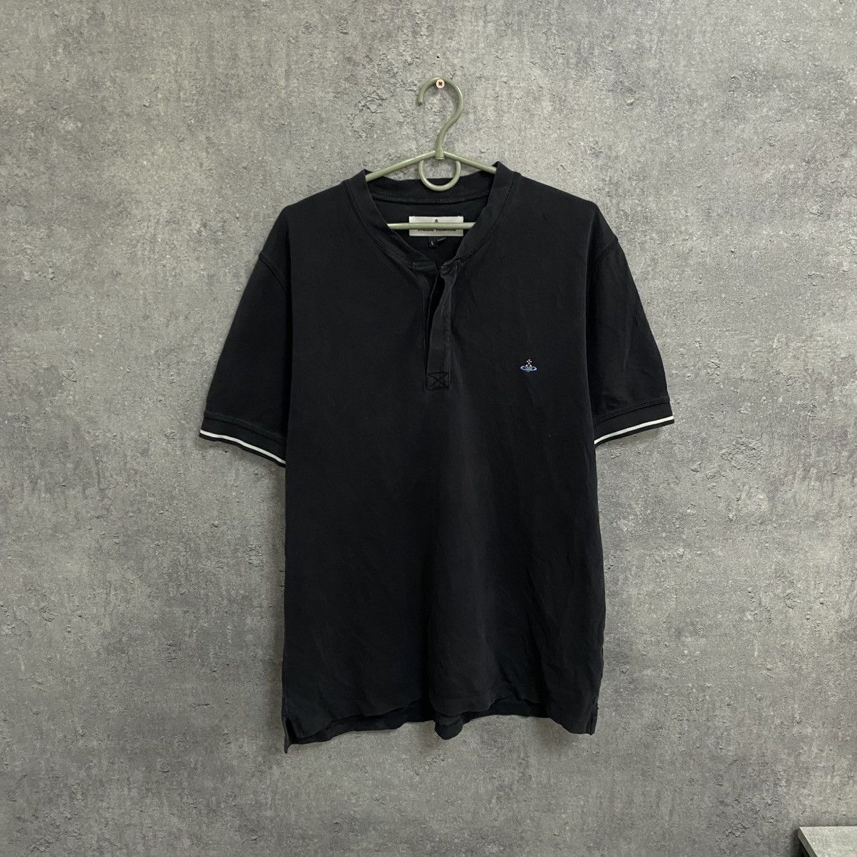 Vivienne Westwood Vivienne Westwood Polo T-Shirt Rare Retro Hype Y2K Size US L / EU 52-54 / 3 - 1 Thumbnail