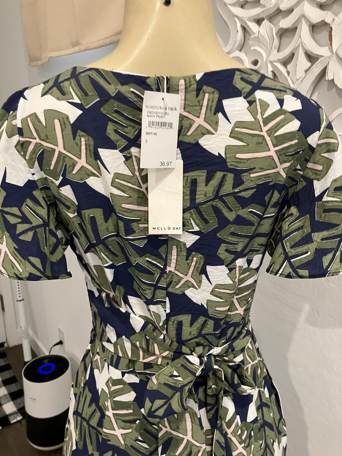 Other NWT Leaf Print Short Sleeve Jumpsuit with Belt Size 28" / US 6 / IT 42 - 11 Thumbnail