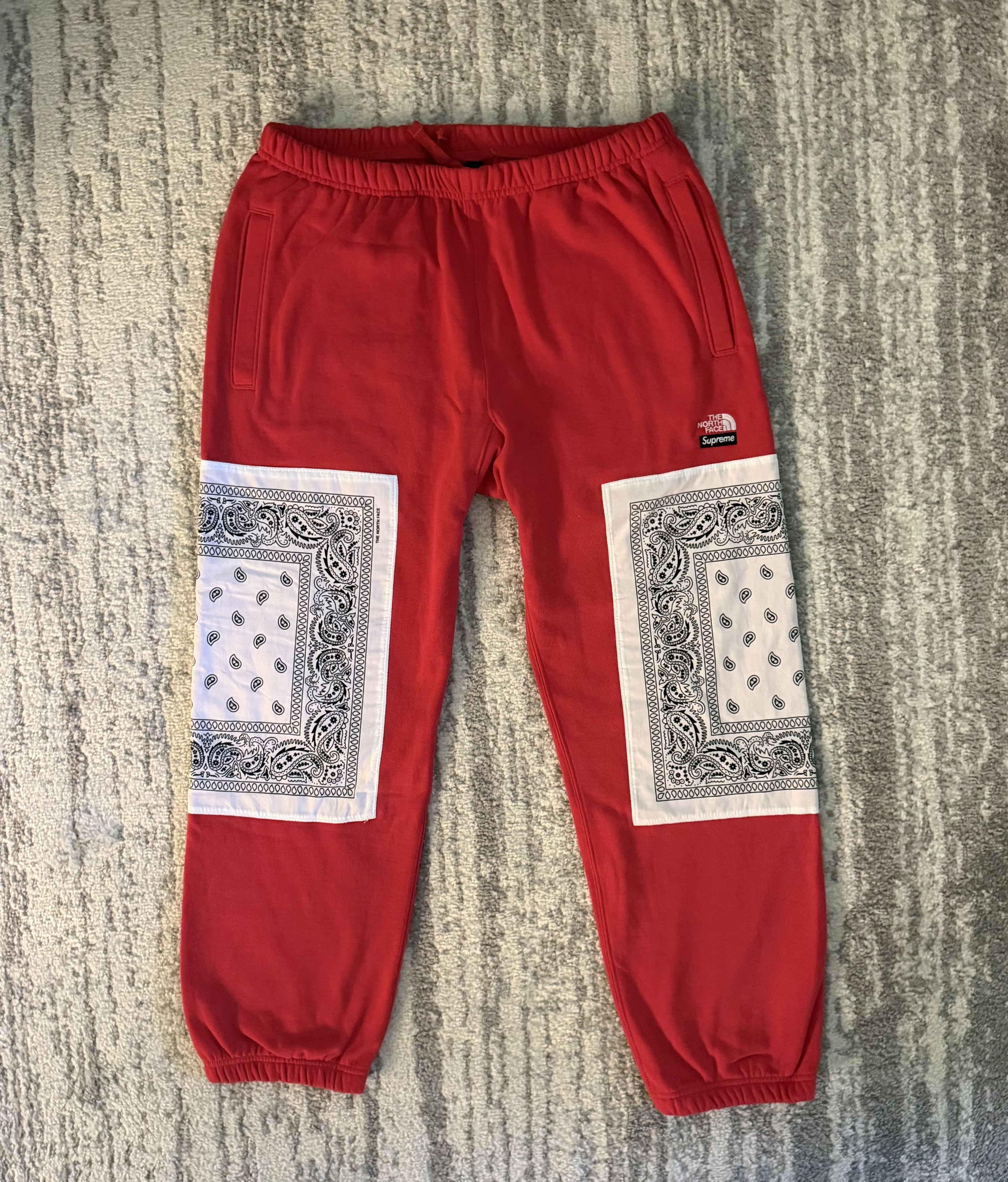 Supreme × The North Face Supreme x The North Face Base Layer
