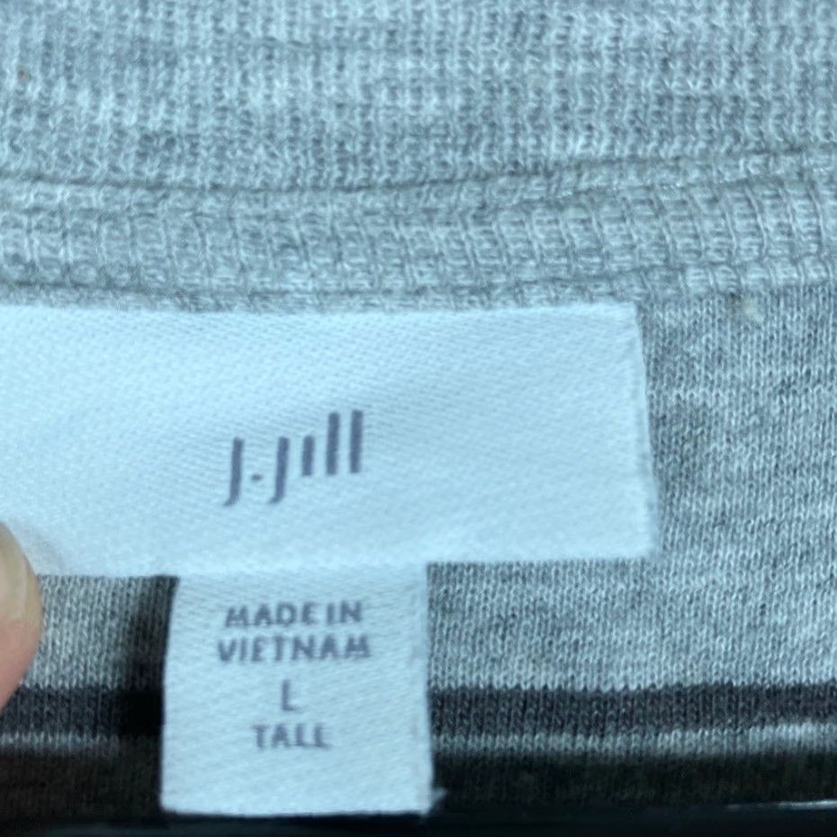 J. Jill J Jill Womens Gray Striped V Neck Long Sleeve Tunic Pull Over Tall L User: J Jill Womens Gray Striped V-Neck Long Sleeve Tunic Pull Over Tall L Size L / US 10 / IT 46 - 6 Thumbnail