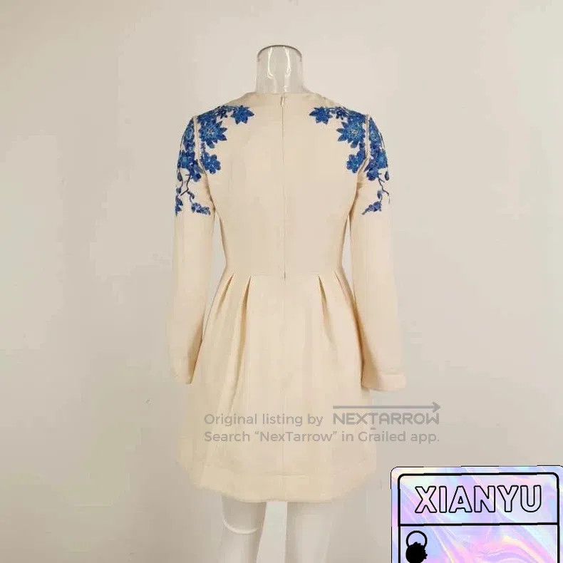 Valentino Valentino Wool embroidered sequin women's dress Size S / US 4 / IT 40 - 2 Thumbnail