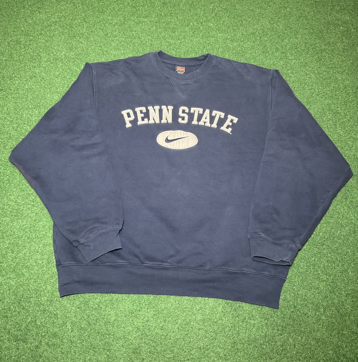 Nike Nike Penn State Center Swoosh L Boxy College Sweatshirt Size US L / EU 52-54 / 3 - 1 Thumbnail