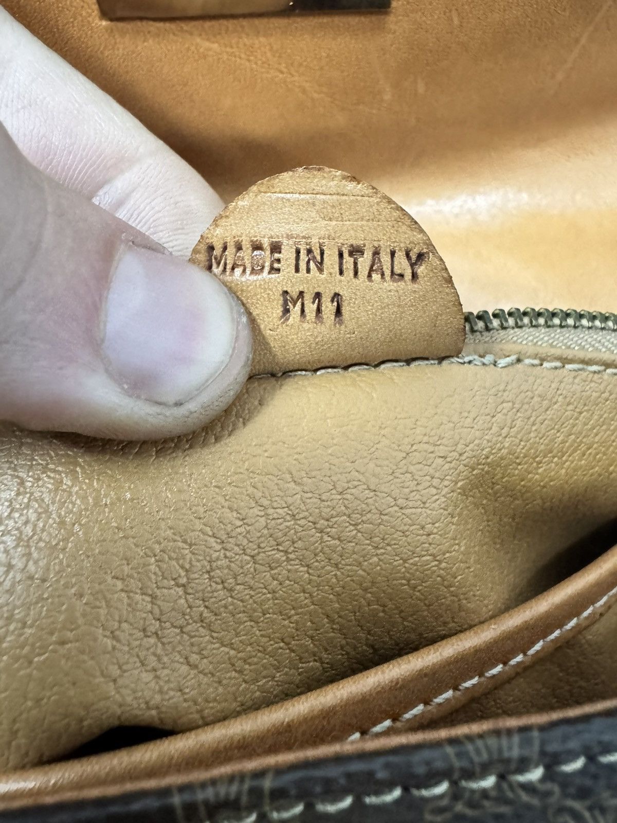 Celine Monogram Celine Leather hand bag luxury Size ONE SIZE - 14 Thumbnail