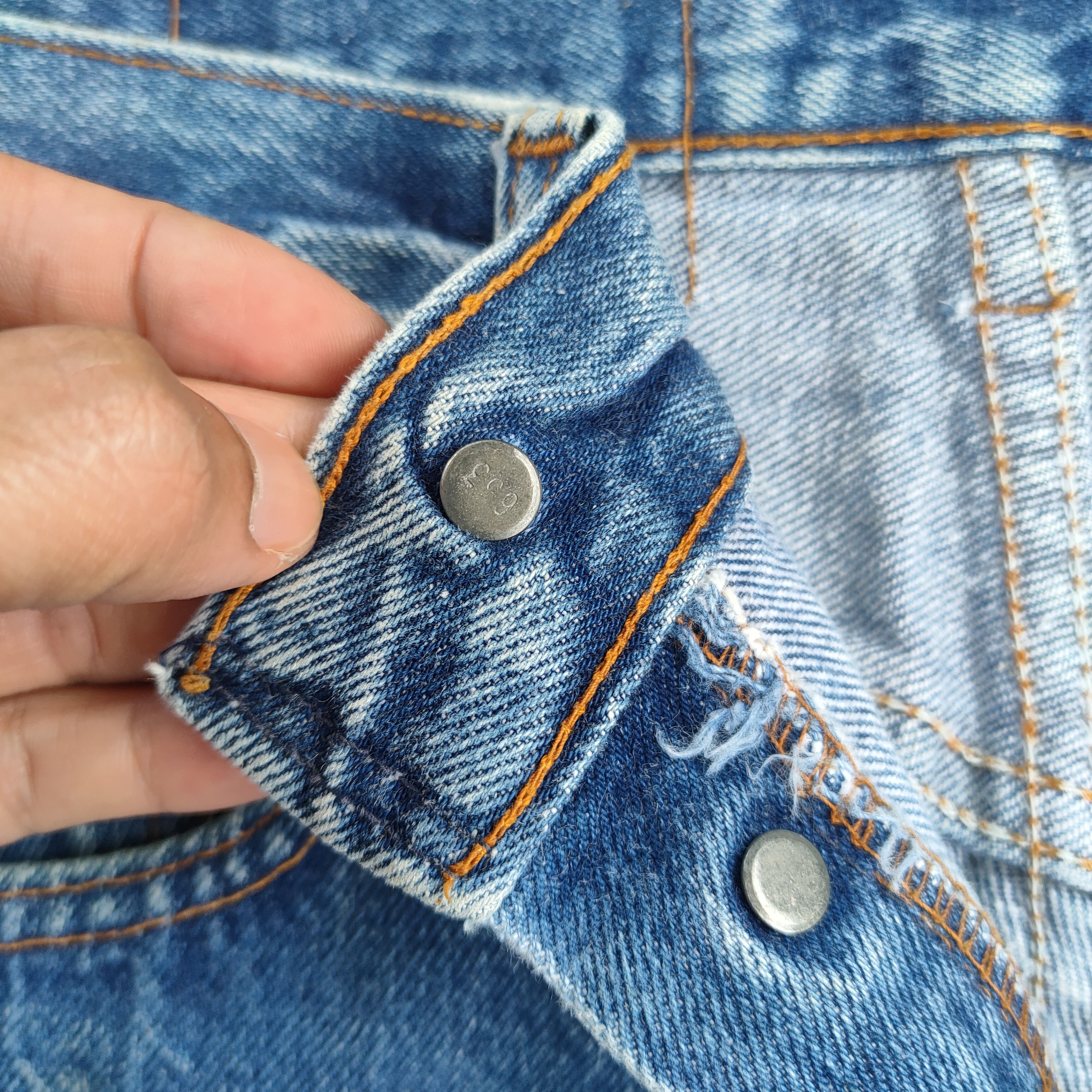 W30 VINTAGE LEVI'S 501 00' DISTRESSED JEANS DENIM PANTS