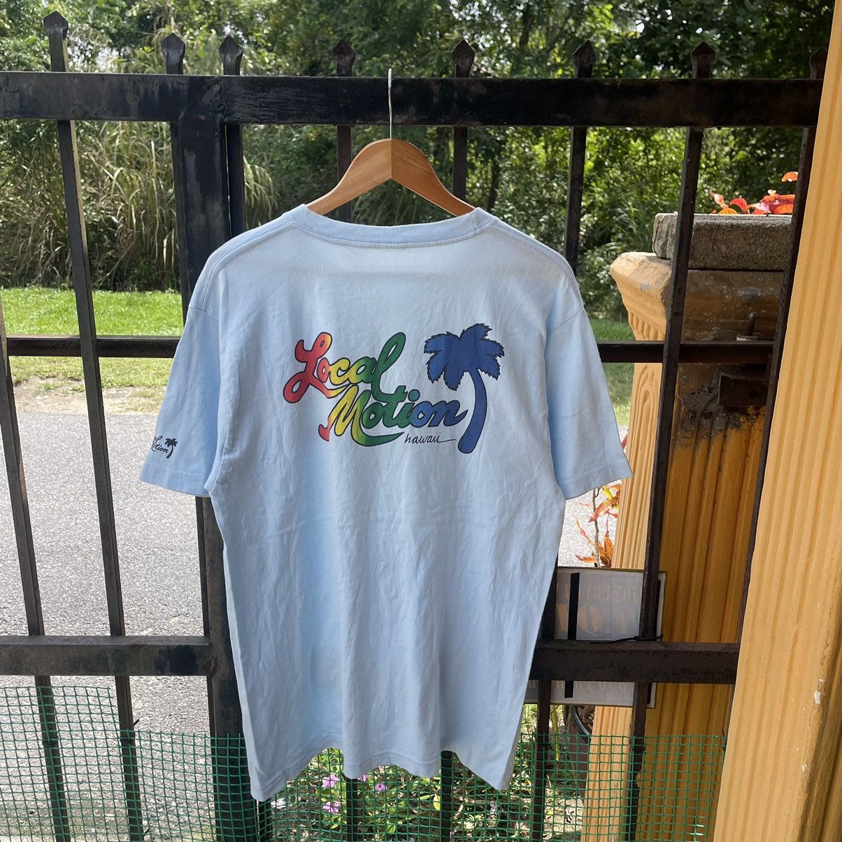 Vintage 🔥Vintage 90s Local Motion Big Logo Rasta Design Surfing Tee Size US L / EU 52-54 / 3 - 1 Thumbnail