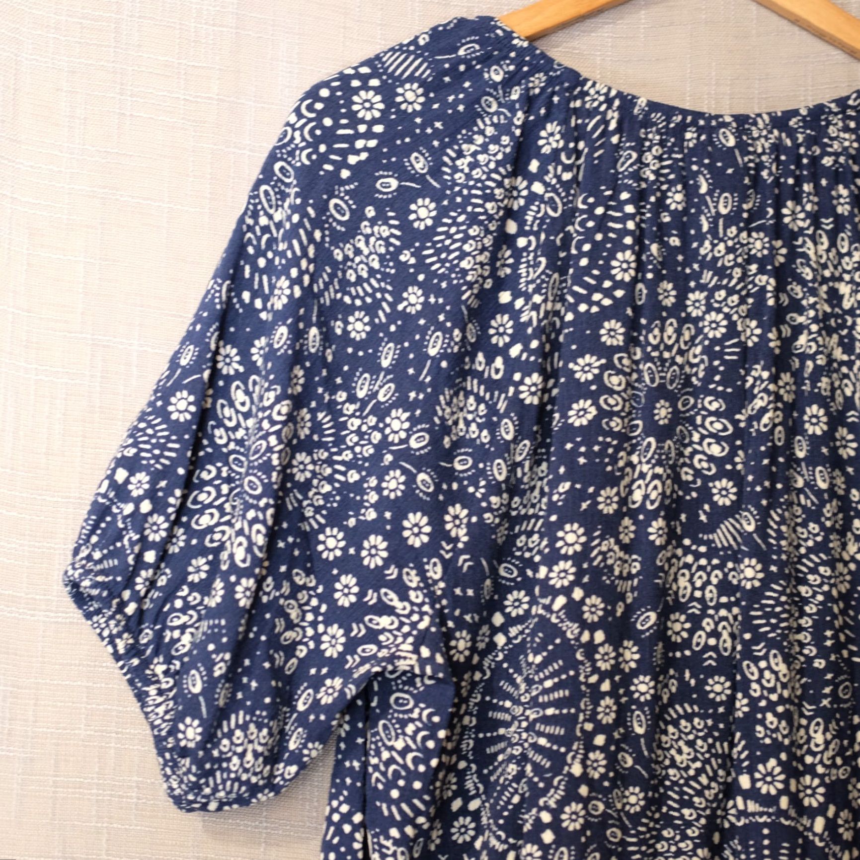 Torrid Nwot! Torrid Navy/White Floral Tunic Blouse Stretch Lightweight Womens 0 #H99-81 Size XS / US 0-2 / IT 36-38 - 6 Thumbnail