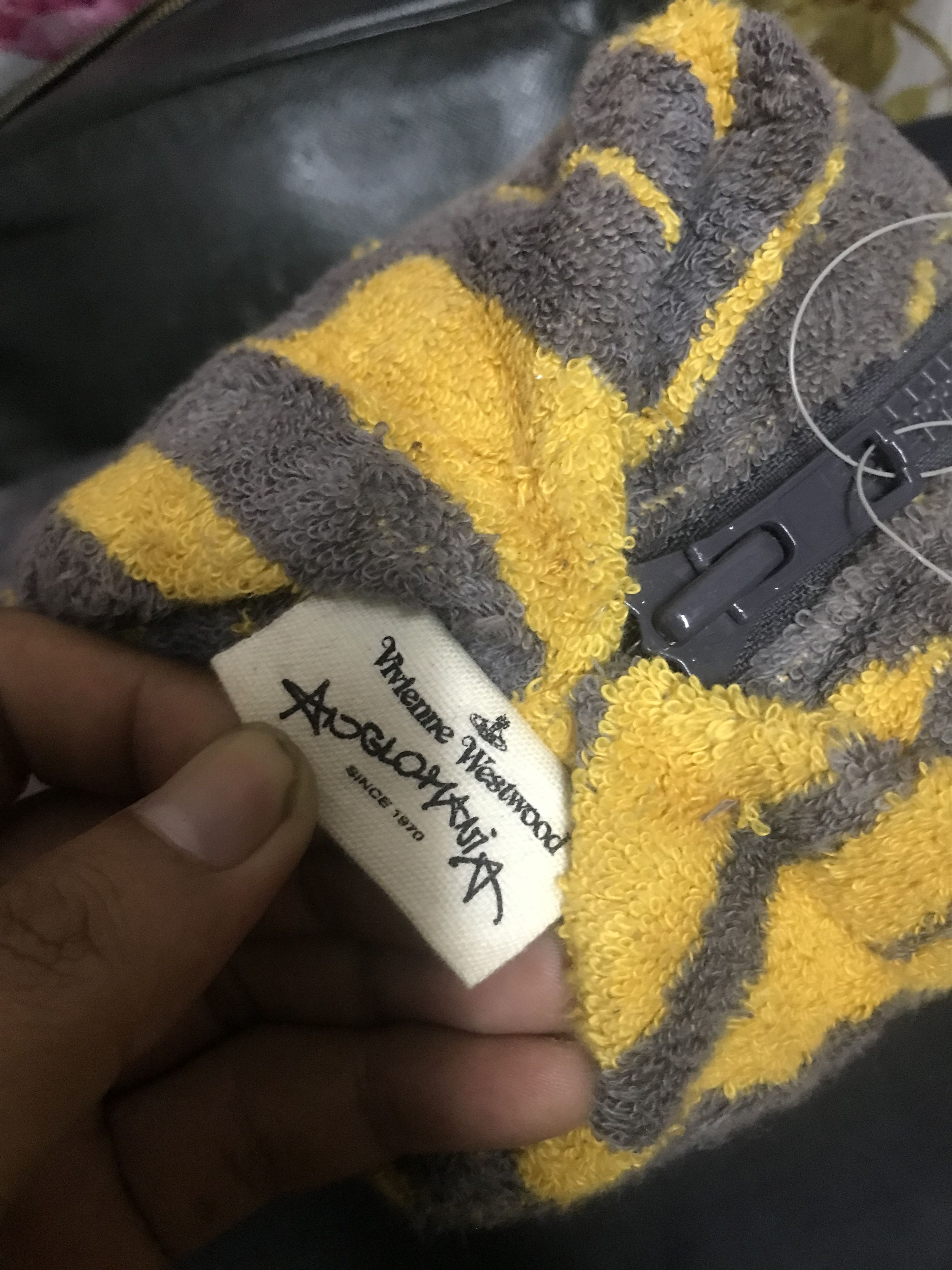 Vivienne Westwood Authentic Vivienne Westwood Size ONE SIZE - 5 Thumbnail
