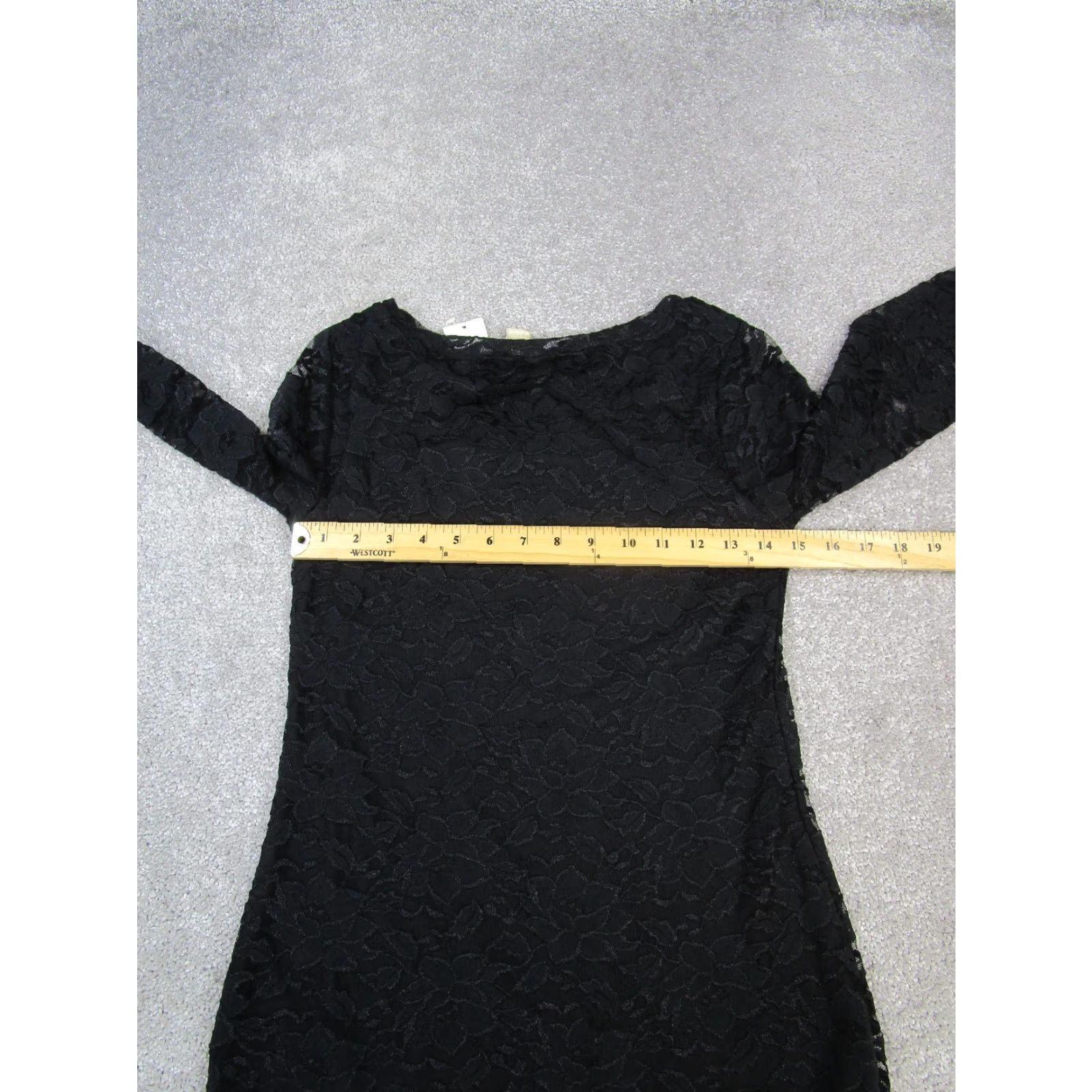 Banana Republic VINTAGE Banana Republic Blouse Shirt Womens XS Long Sleeve Black Embroidered Nylon Top 90s Womens Size XS / US 0-2 / IT 36-38 - 5 Thumbnail