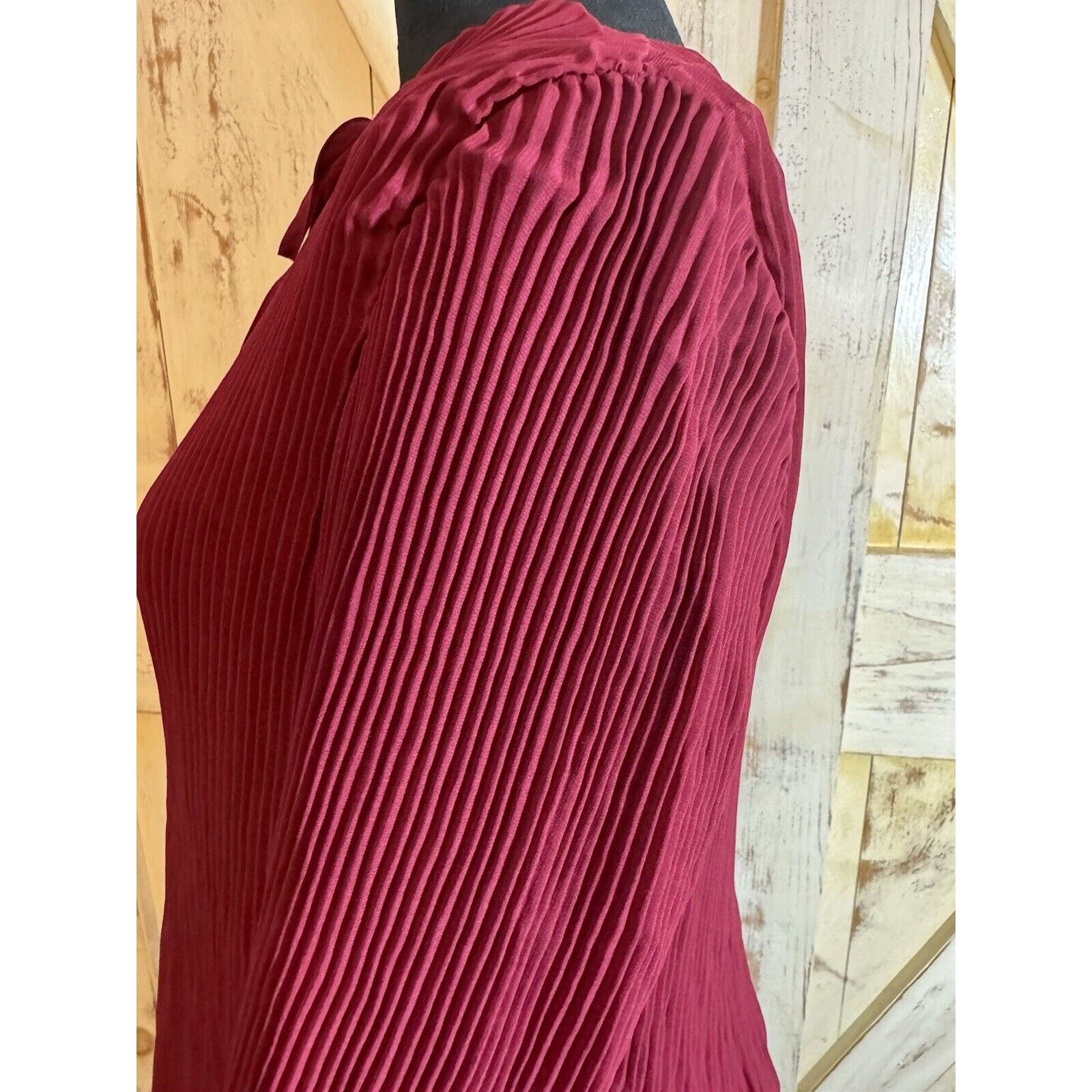 Other JM Collection Burgundy Chiffon Pleated Tunic 3/4 Bell Sleev Size XS / US 0-2 / IT 36-38 - 7 Thumbnail