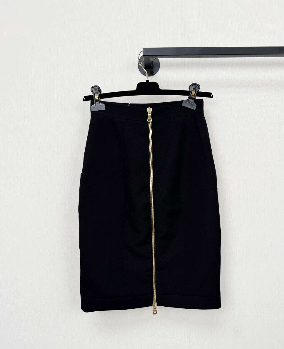 Balmain Balmain brand new skirt Size 34" / US 12 / IT 48 - 2 Thumbnail