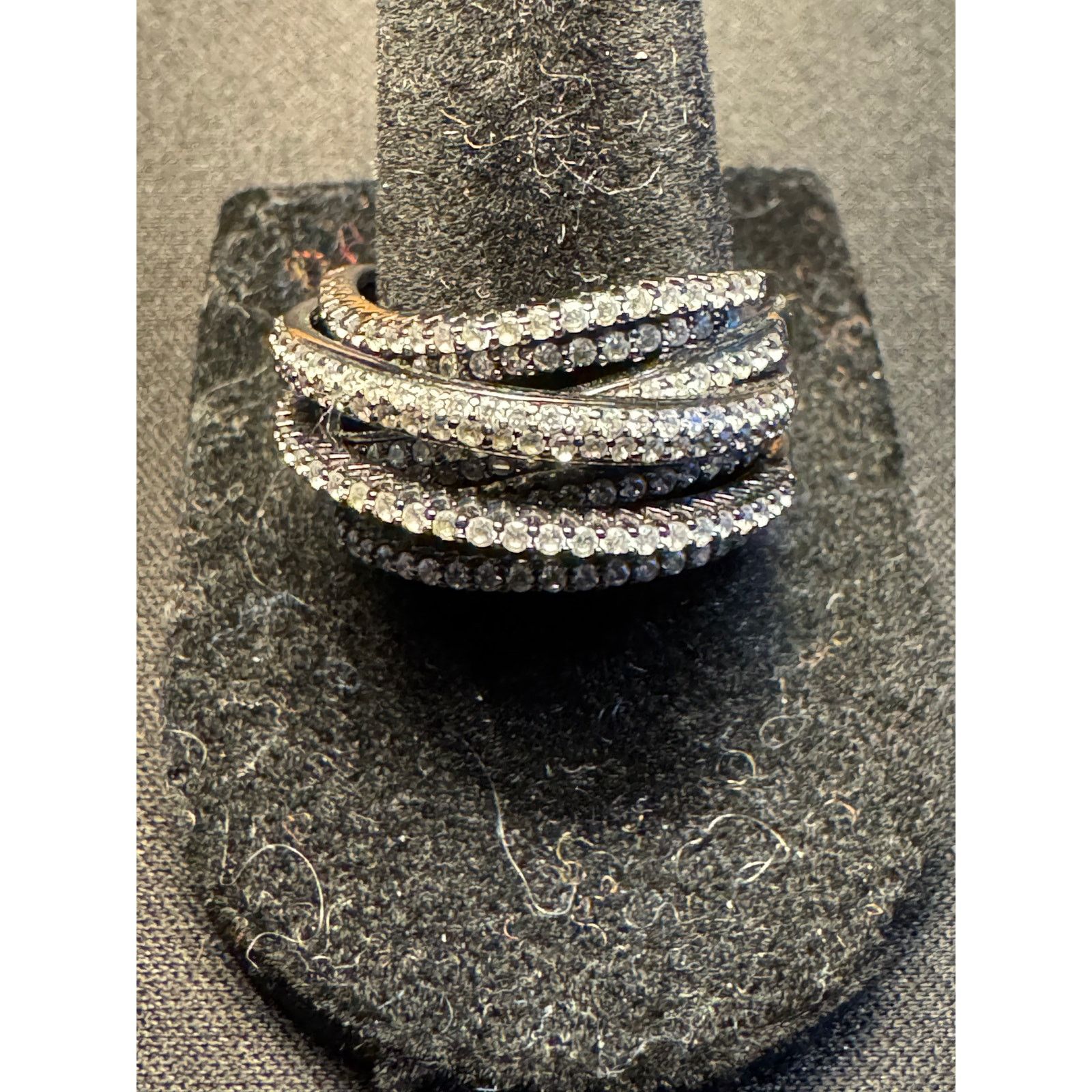 925 Sterling Silver Diamond Rodium Plated Silver Ring Size 8
