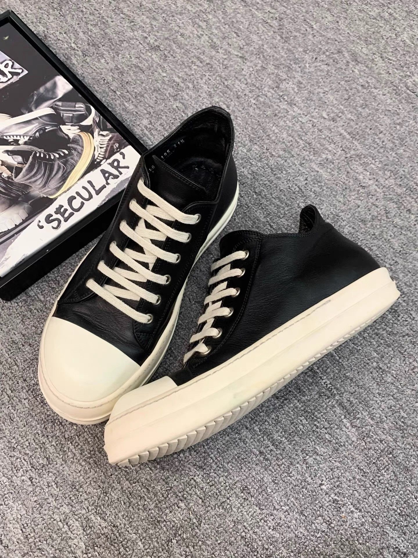 Rick Owens Rick Owens Smooth Leather Low-Top Big Converse K34 Size US 8.5 / EU 41-42 - 4 Thumbnail