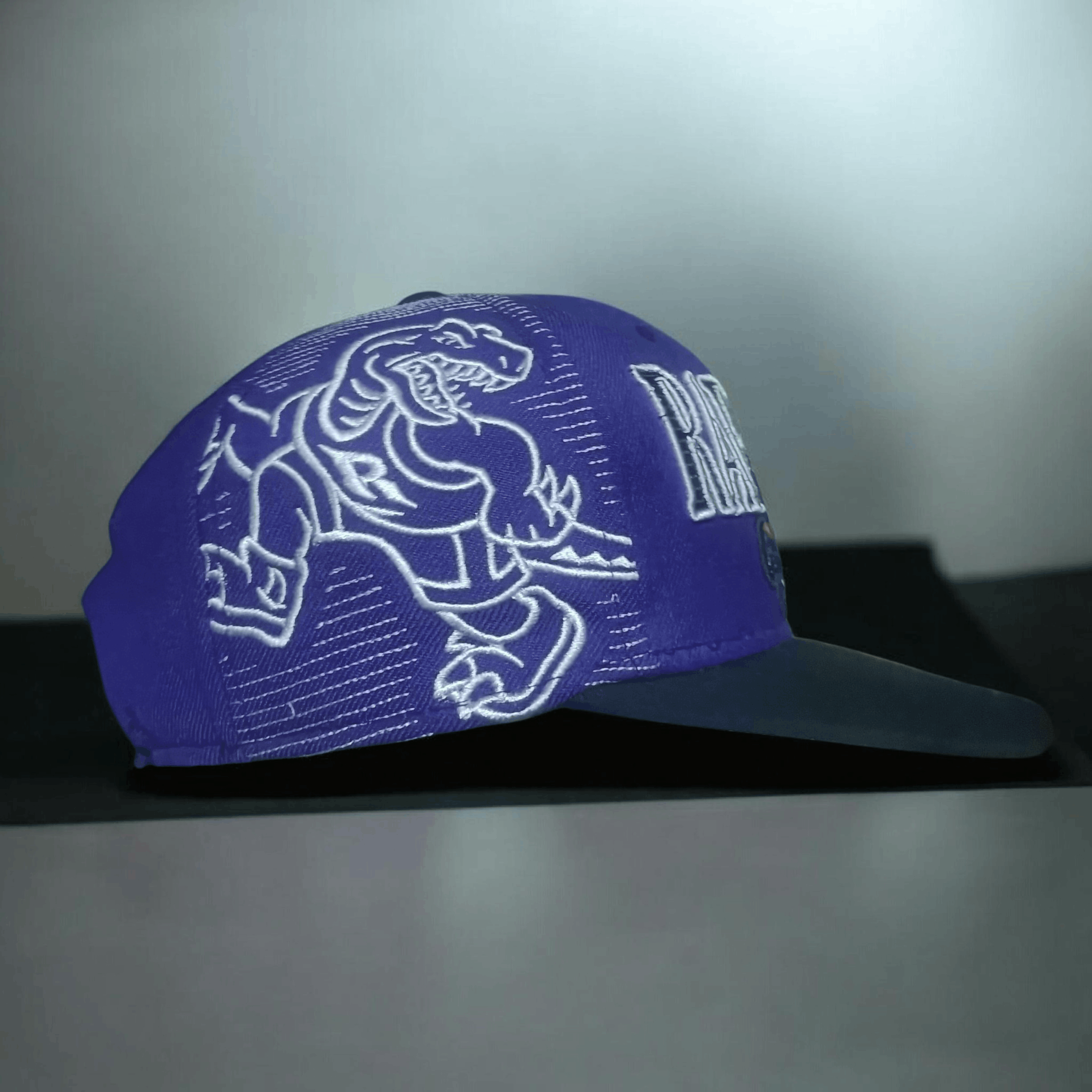 Mitchell & Ness Mitchell & Ness Toronto Raptors Snapback Embroidered Purple Size ONE SIZE - 2 Thumbnail