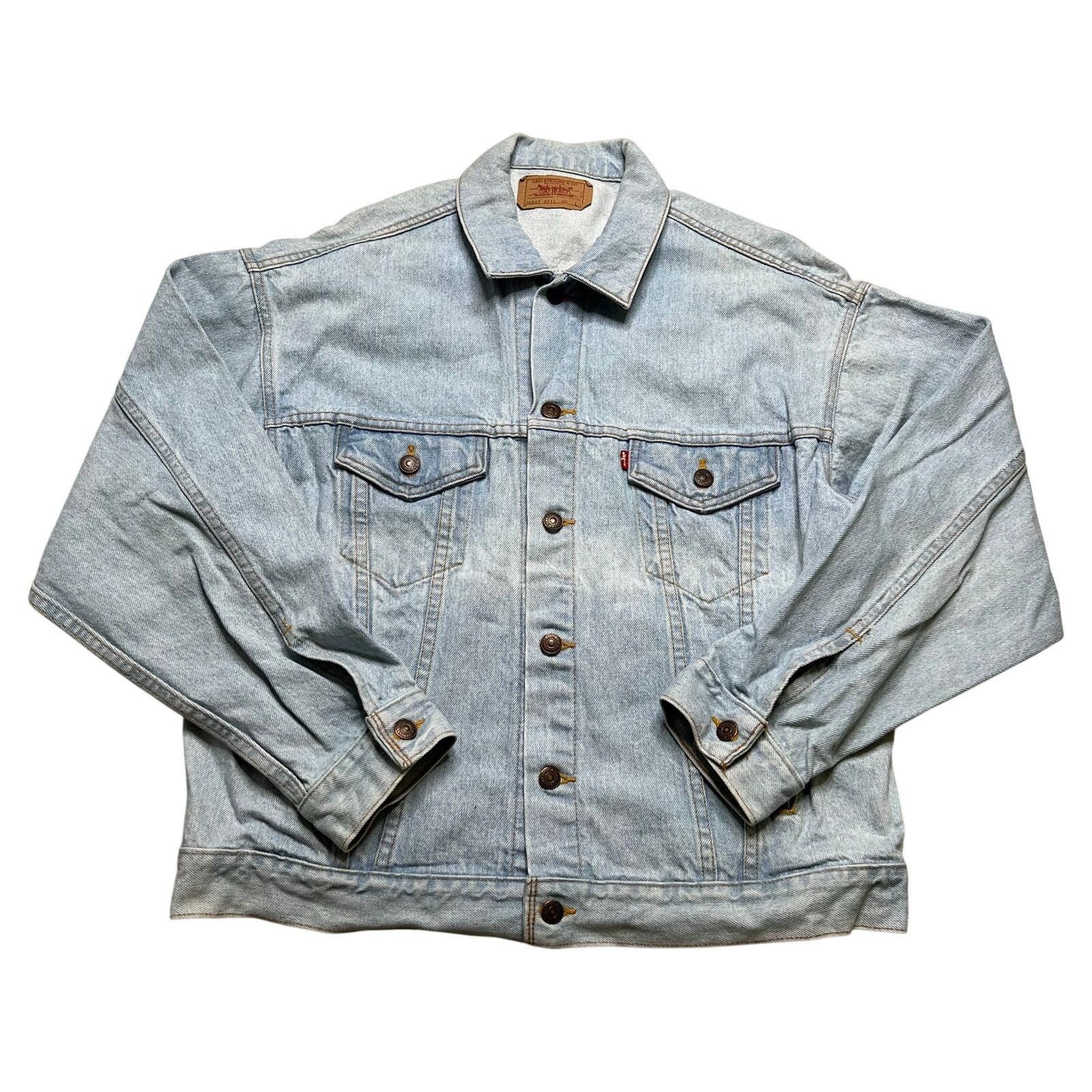 Levi's Vintage Levi’s 70507-0211 Denim Trucker Jacket Light Wash L Size US L / EU 52-54 / 3 - 1 Thumbnail
