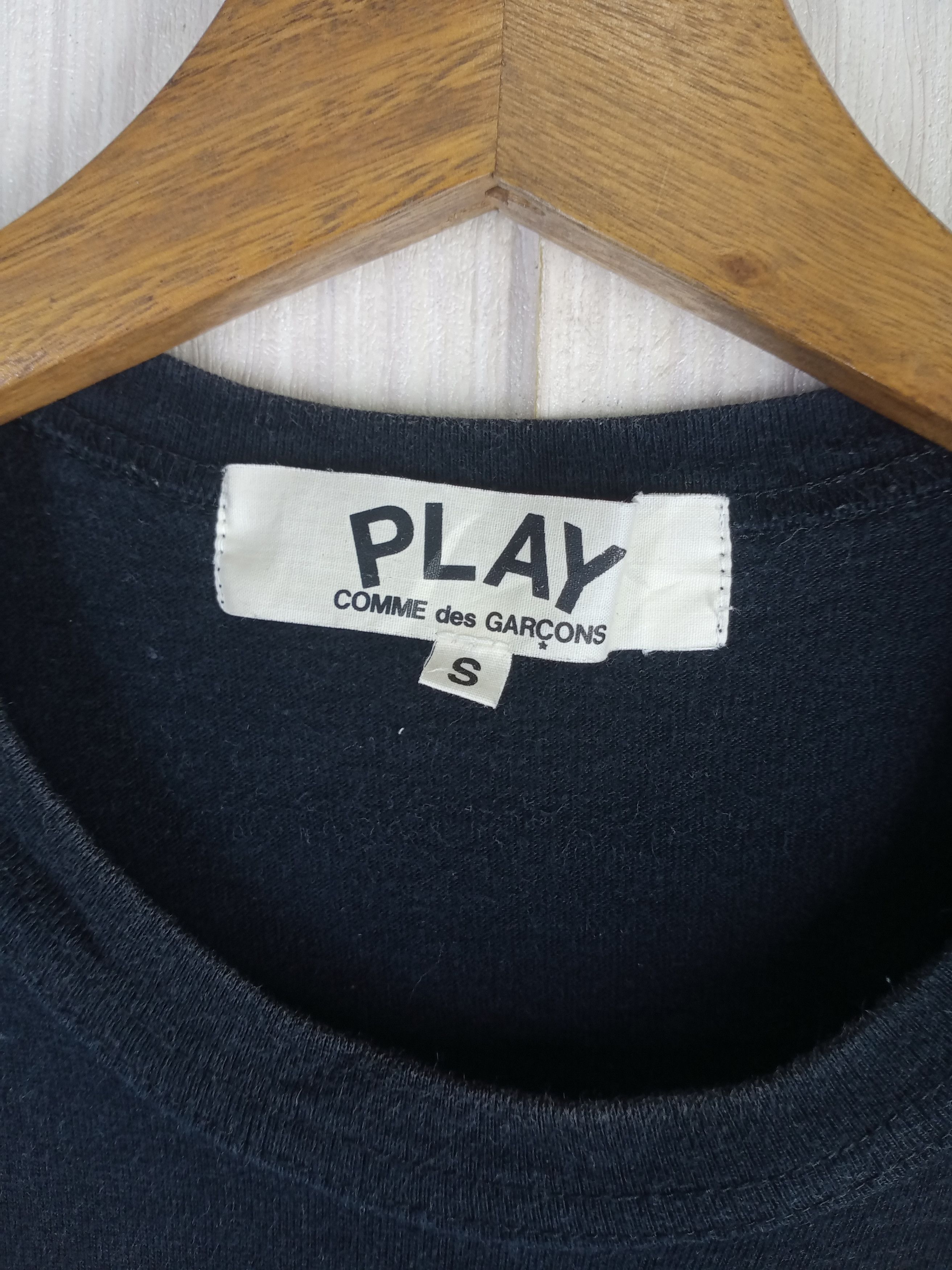 Comme des Garcons Rare Vintage Comme Des Garcons Play Tshirt Size US S / EU 44-46 / 1 - 3 Thumbnail