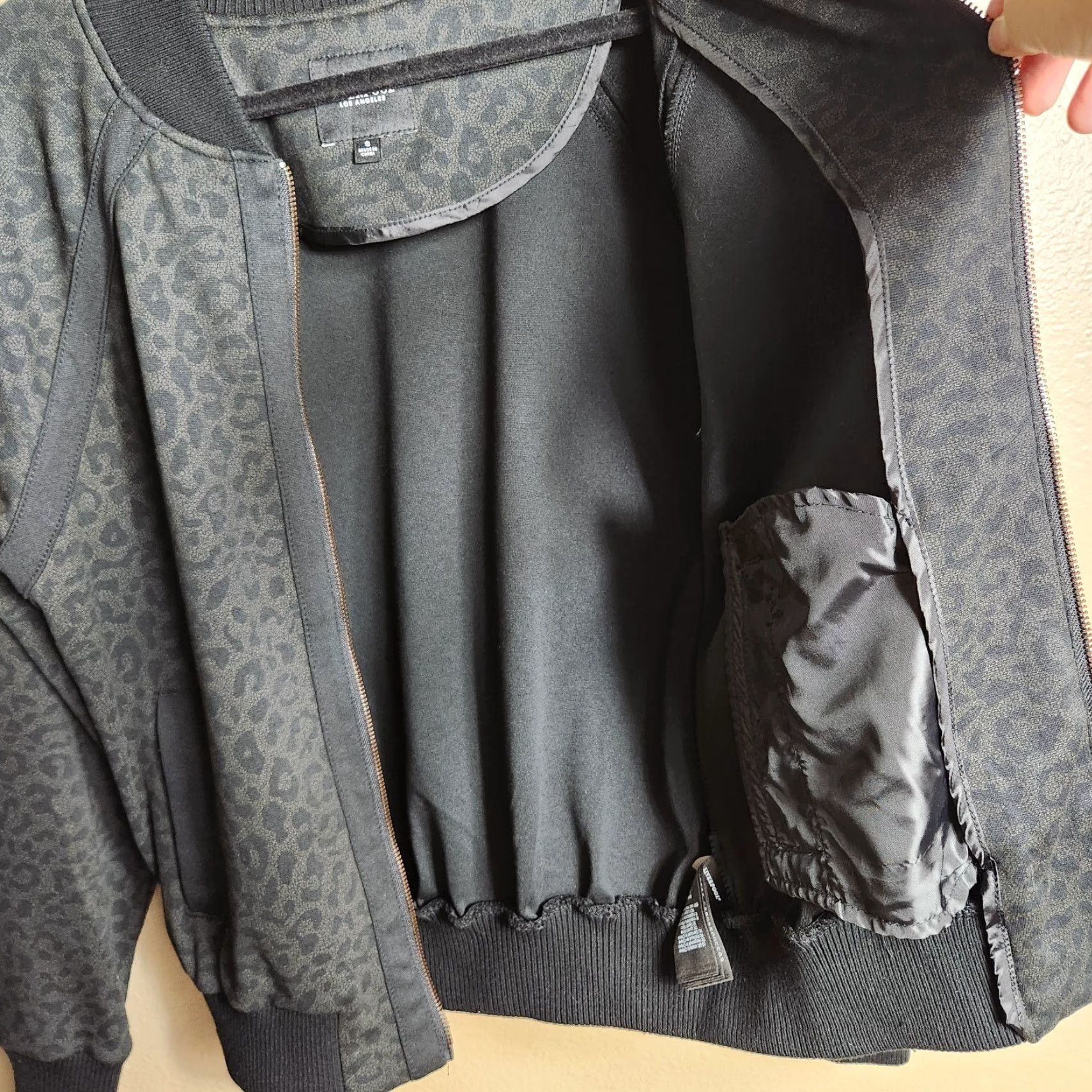 Vintage Liverpool Womens Black Cheetah Ponte Bomber Jacket Size S Size S / US 4 / IT 40 - 5 Thumbnail