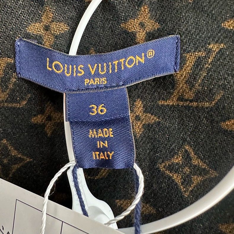 Louis Vuitton Louis Vuitton size 36 25 new Jean presbyopic full print ves Size US M / EU 48-50 / 2 - 3 Thumbnail