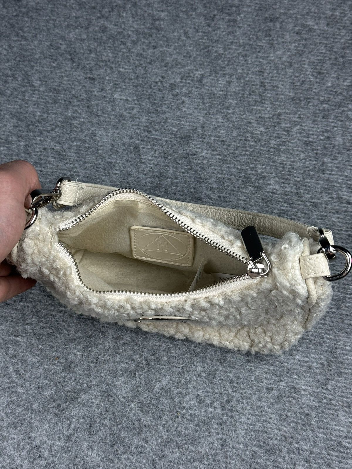 Japanese Brand Mini Shoulder Bag Sherpa fleece y2k Size ONE SIZE - 7 Thumbnail