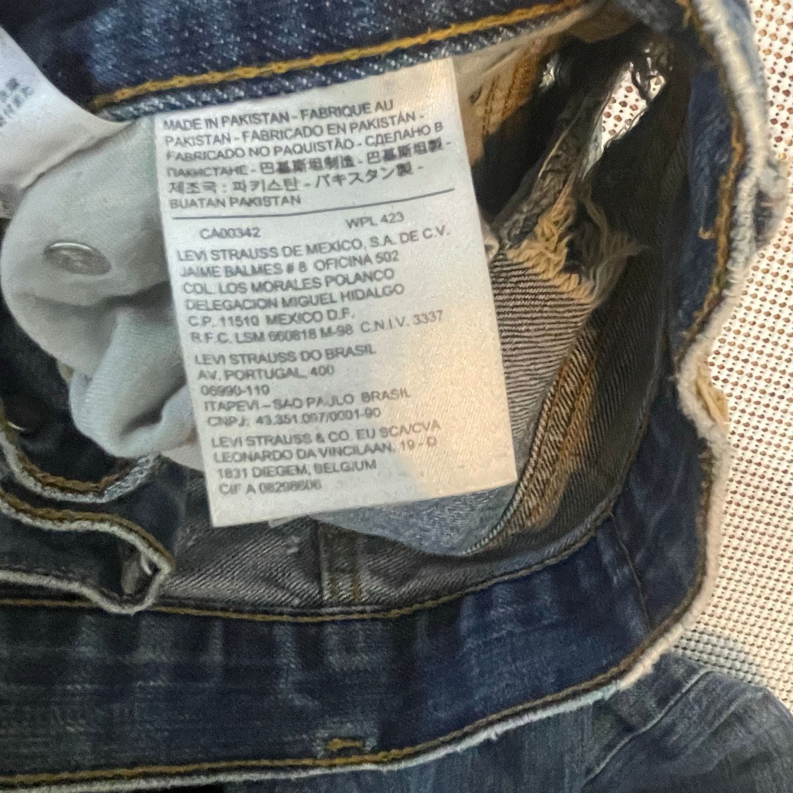 Levi's Levis 32x34 Destroyed Denim Jeans Mens Thrashed Tattered Size US 32 / EU 48 - 10 Thumbnail