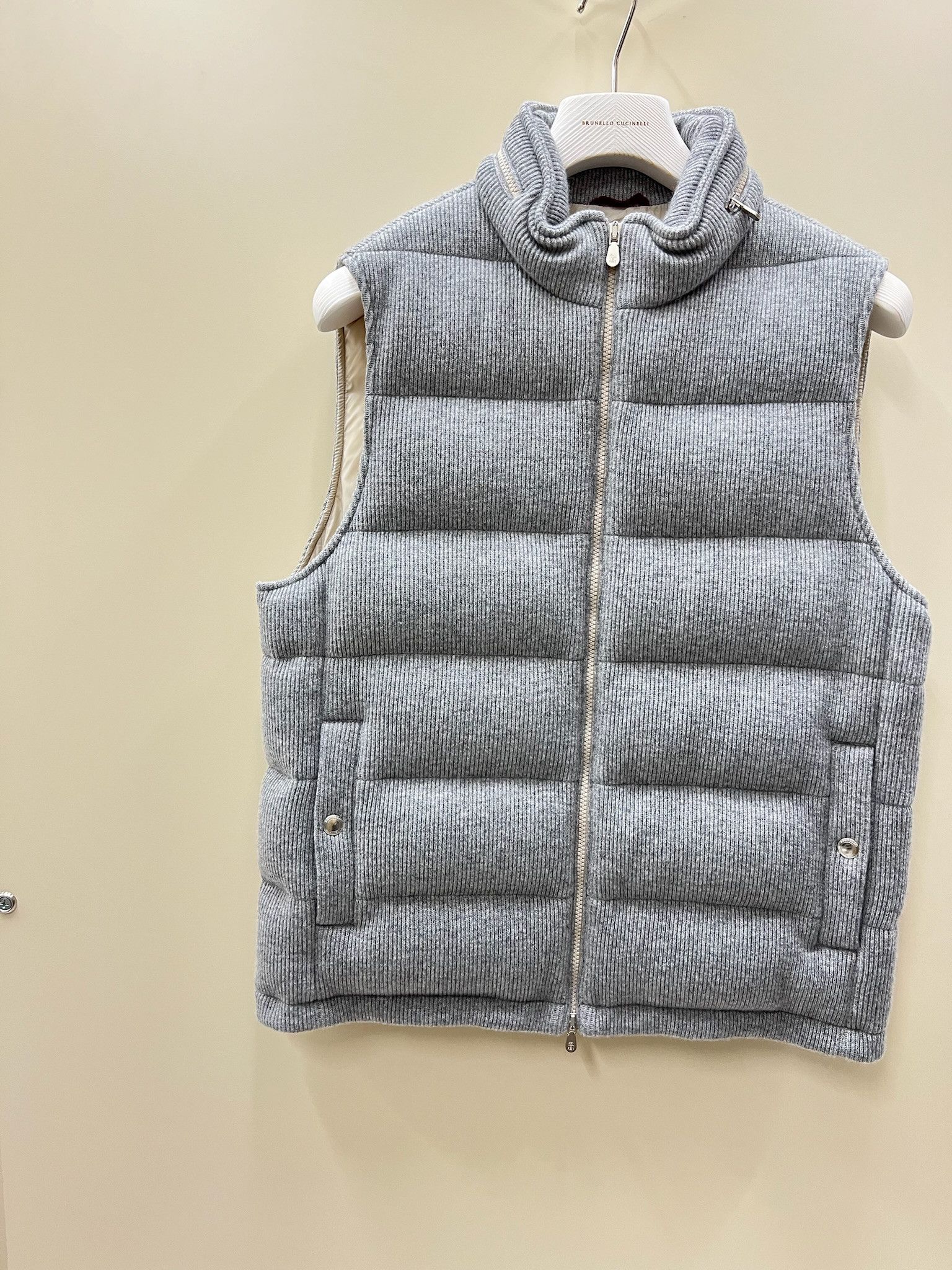 Brunello Cucinelli o1w1db10125 Padded Vest in Grey Size US M / EU 48-50 / 2 - 1 Thumbnail