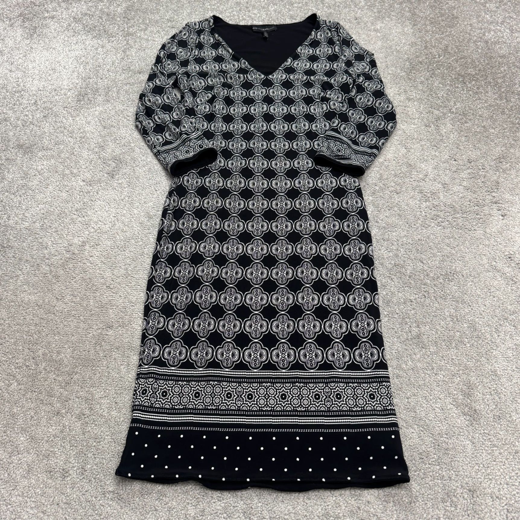 White House Black Market **White House Black Market Geometric V-Neck Midi Shift Dress Women's XS** User: White House Black Market Geometric V-Neck Midi Shift Dress Women's XS Size XS / US 0-2 / IT 36-38 - 2 Thumbnail