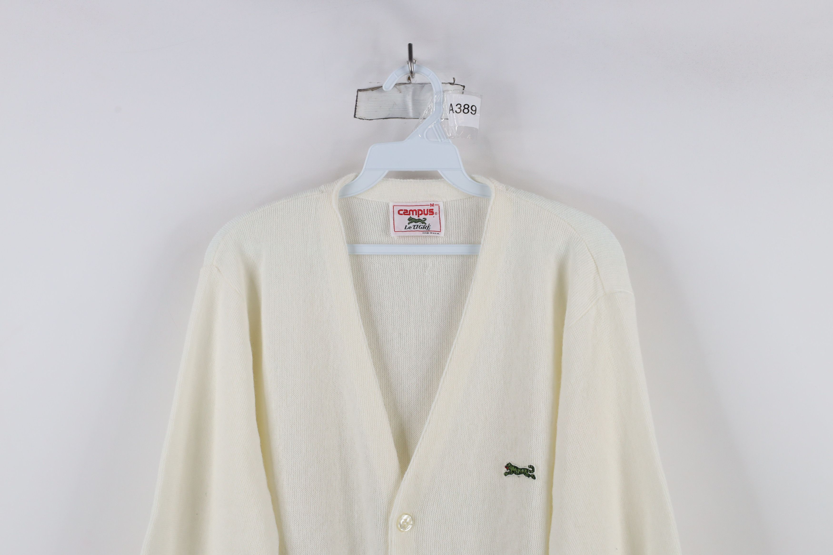 Vintage Vintage 70s Le Tigre Patch Knit Cardigan Sweater White USA Size US M / EU 48-50 / 2 - 2 Thumbnail