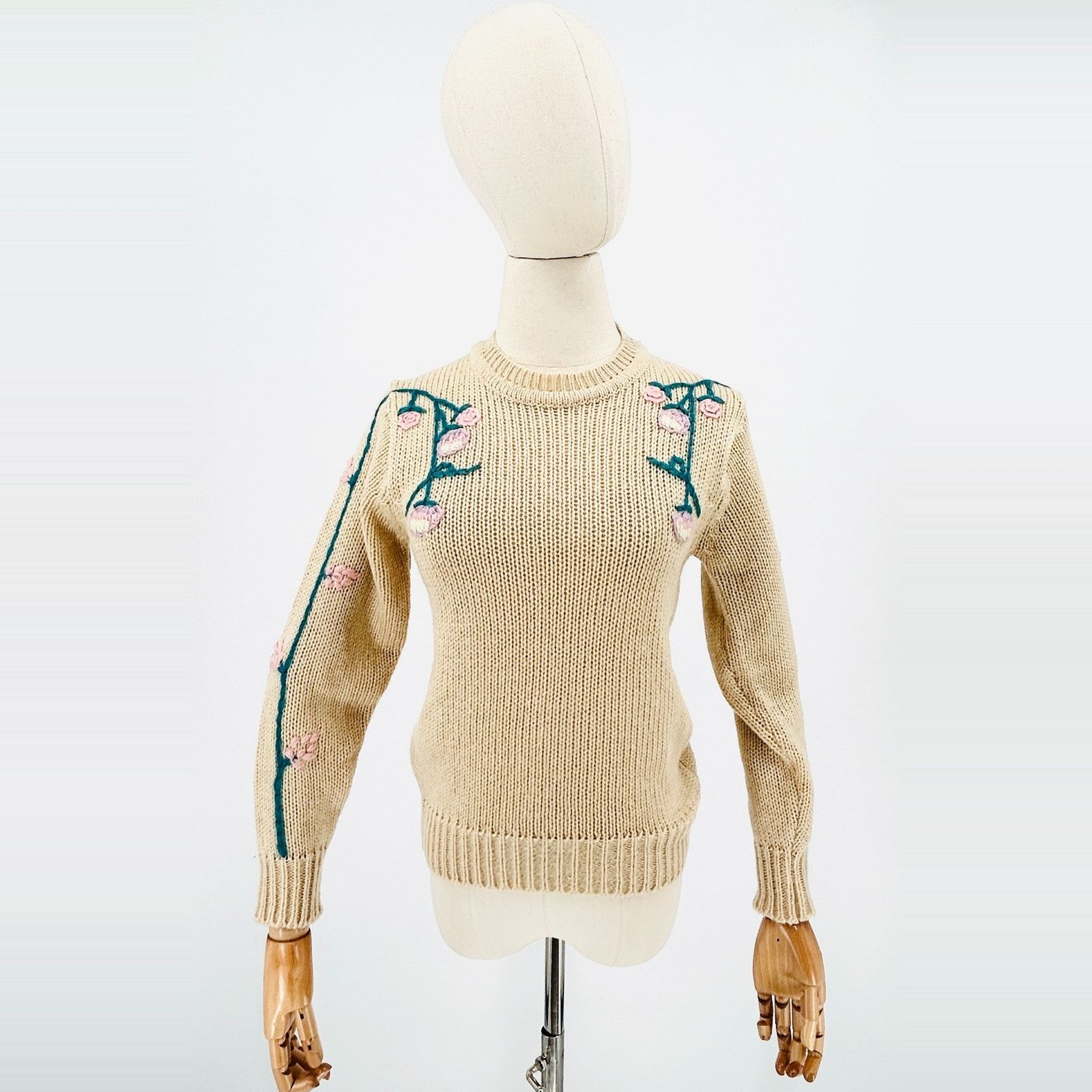 Vintage Vintage 80s Beige Teal Pink Floral Embroidered Sweater Size S / US 4 / IT 40 - 1 Thumbnail