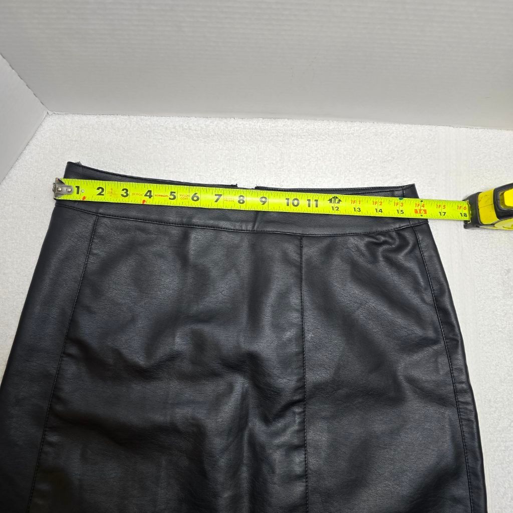Forever 21 Women's FOREVER 21+ Black Faux Leather Mini Skirt 0X Size 25" / US 0 / IT 36 - 13 Thumbnail