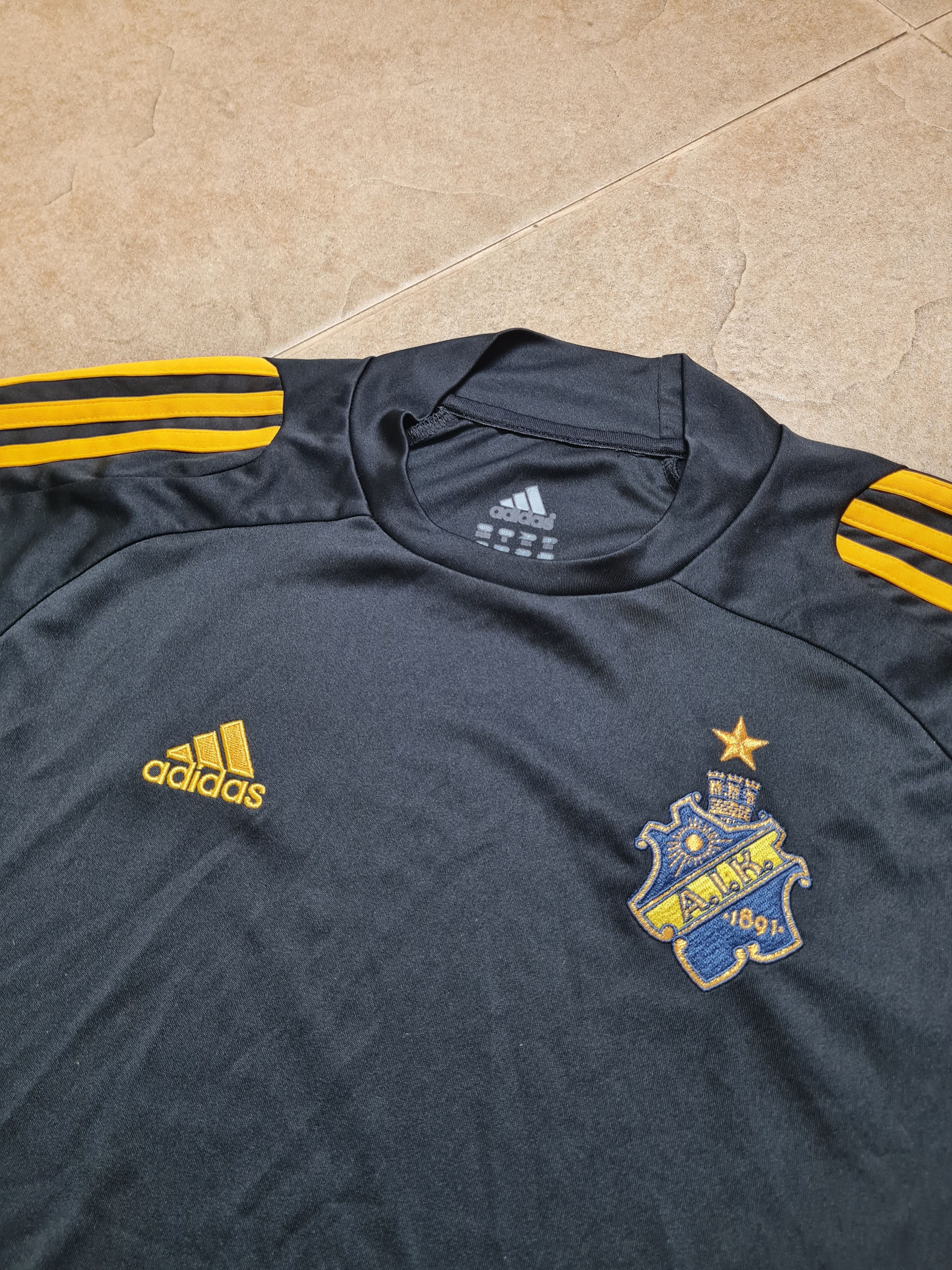 Adidas JERSEY AIK ADIDAS FOOTBALL SOCCER SHIRT MAGILA TRIKOT Size US XXS / EU 40 - 6 Thumbnail