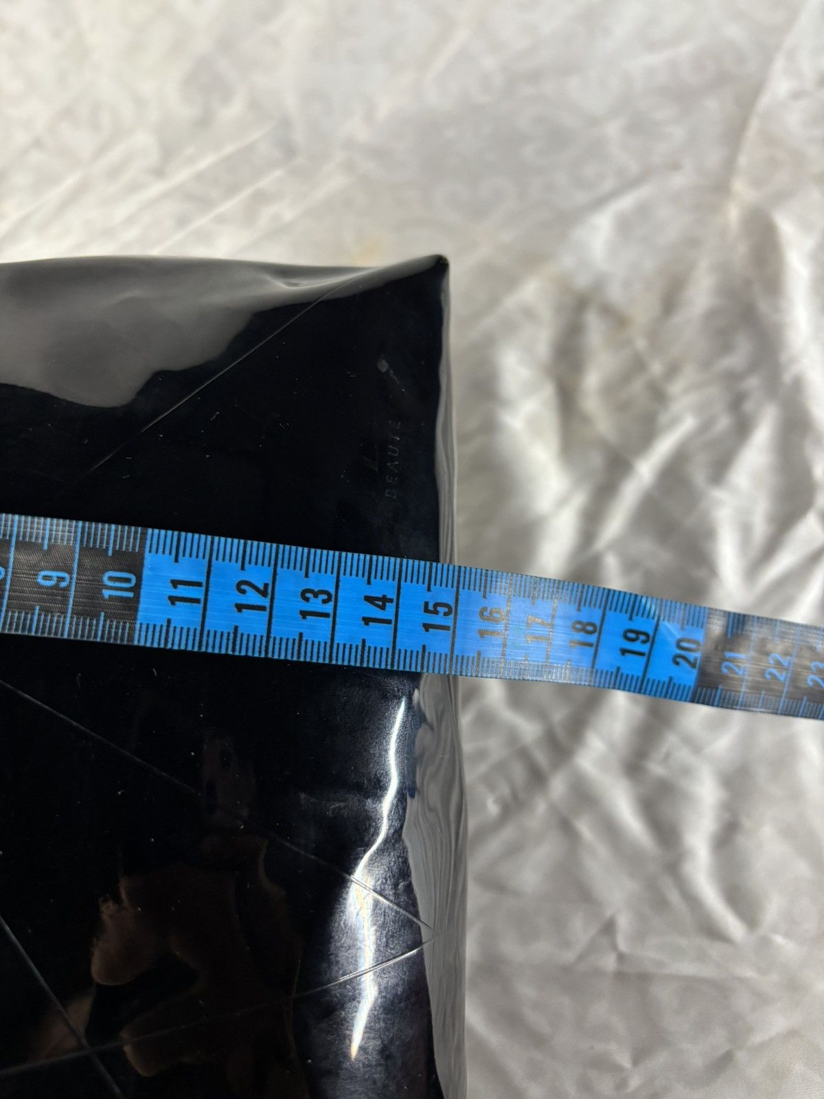 (used) YSL Pouch Bag Beauty