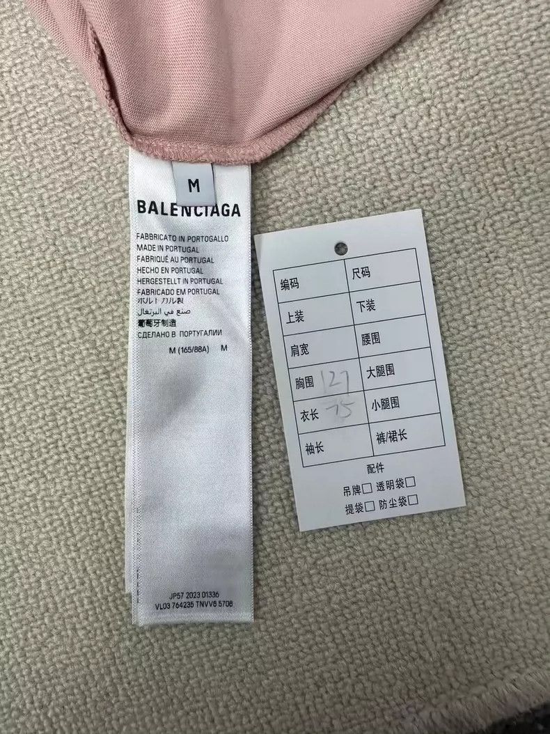 Balenciaga Balenciaga Monogrammed Crew Neck Pullover Short Sleeve Dro Size US M / EU 48-50 / 2 - 5 Thumbnail