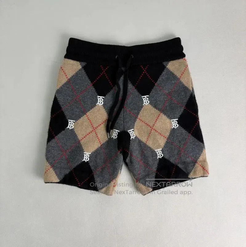 Burberry Burberry Women's Black Wool Shorts. Size 23" - 1 Thumbnail