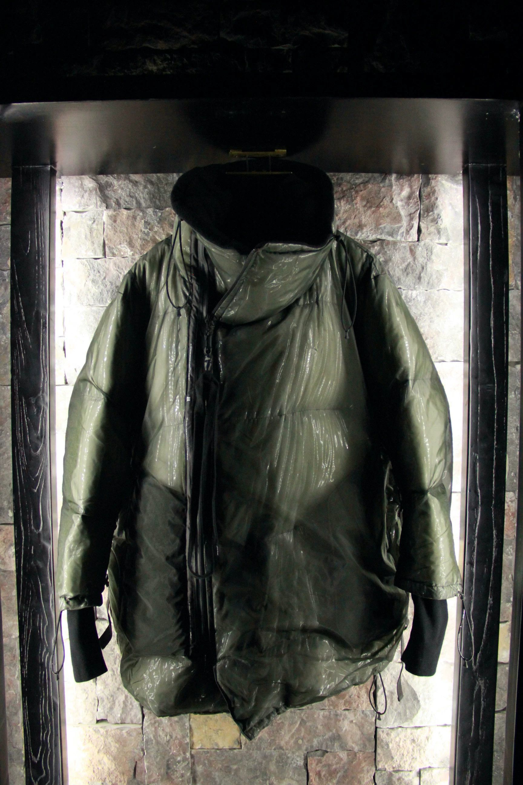 Julius Julius Black Heavy Coats Men l Size US L / EU 52-54 / 3 - 1 Thumbnail