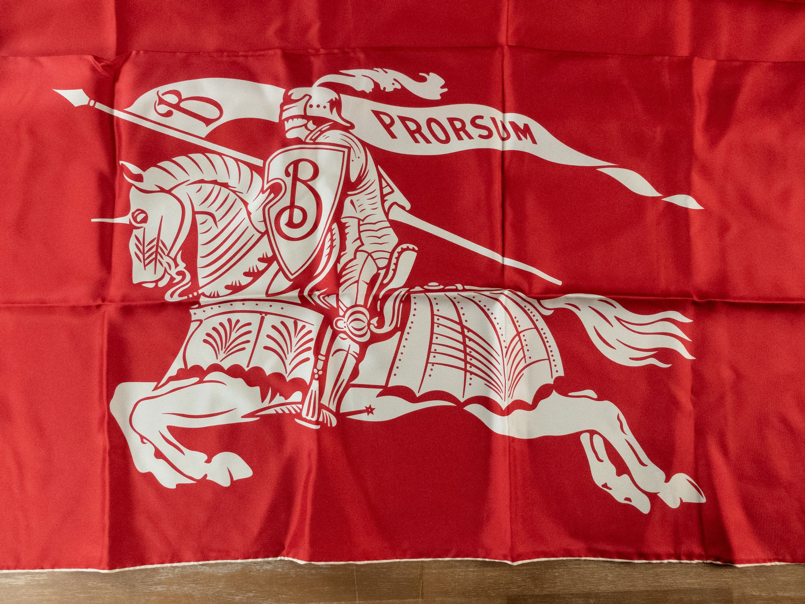 Burberry BURBERRY red white EKD knight logo print square silk scarf Size ONE SIZE - 2 Thumbnail
