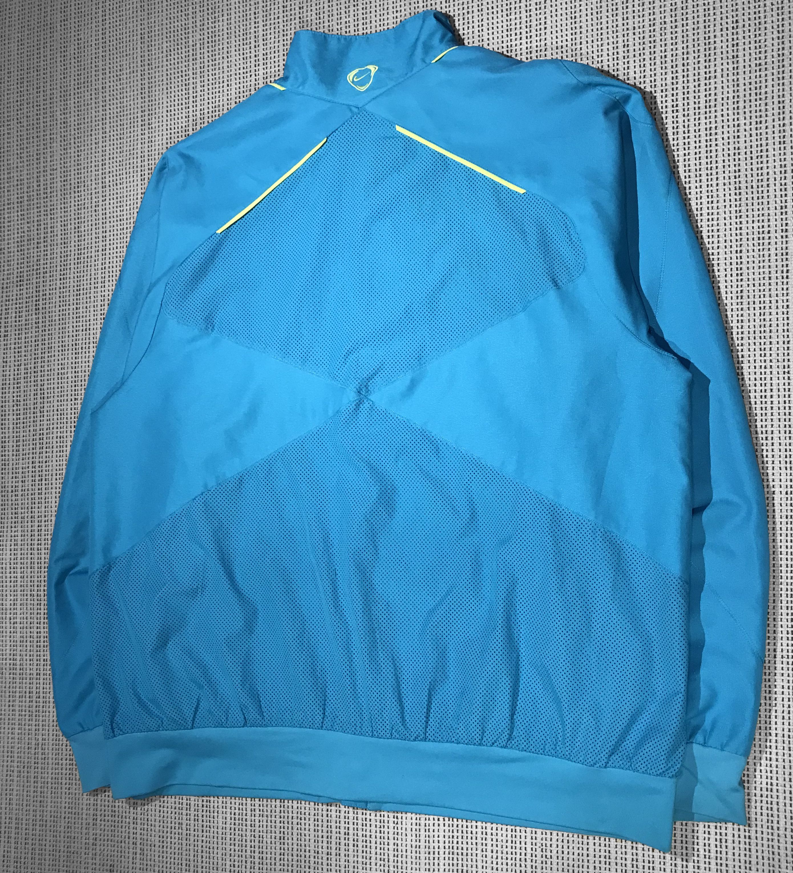 Nike Nike F.C. Barcelona 07/08 football jacket (XL) Size US XL / EU 56 / 4 - 3 Thumbnail