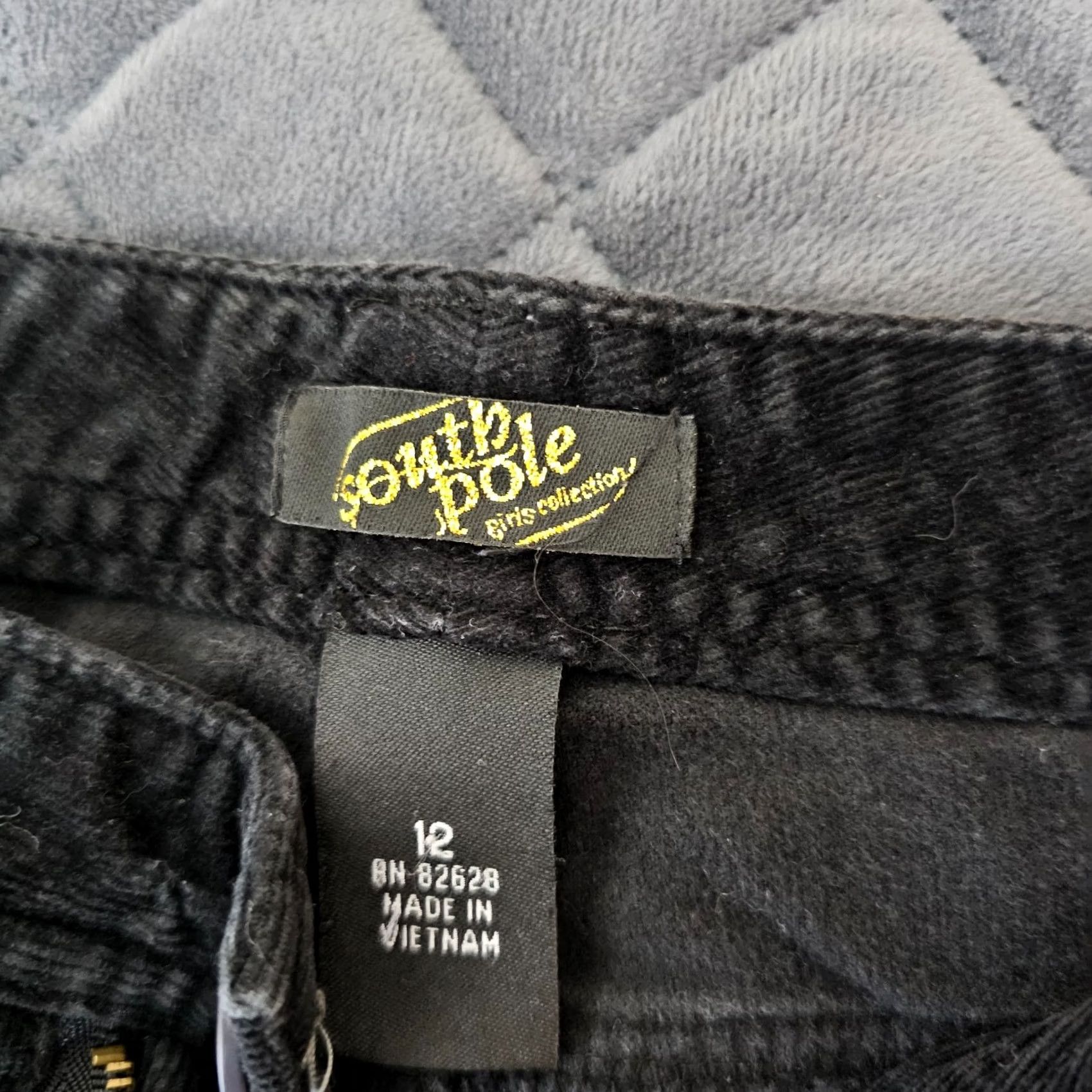 Southpole Southpole Black Corduroy Pants Girls 12 Stretch Gold Emboider Collection Denim? (Note: Adapted) Size 34" / US 12 / IT 48 - 3 Thumbnail