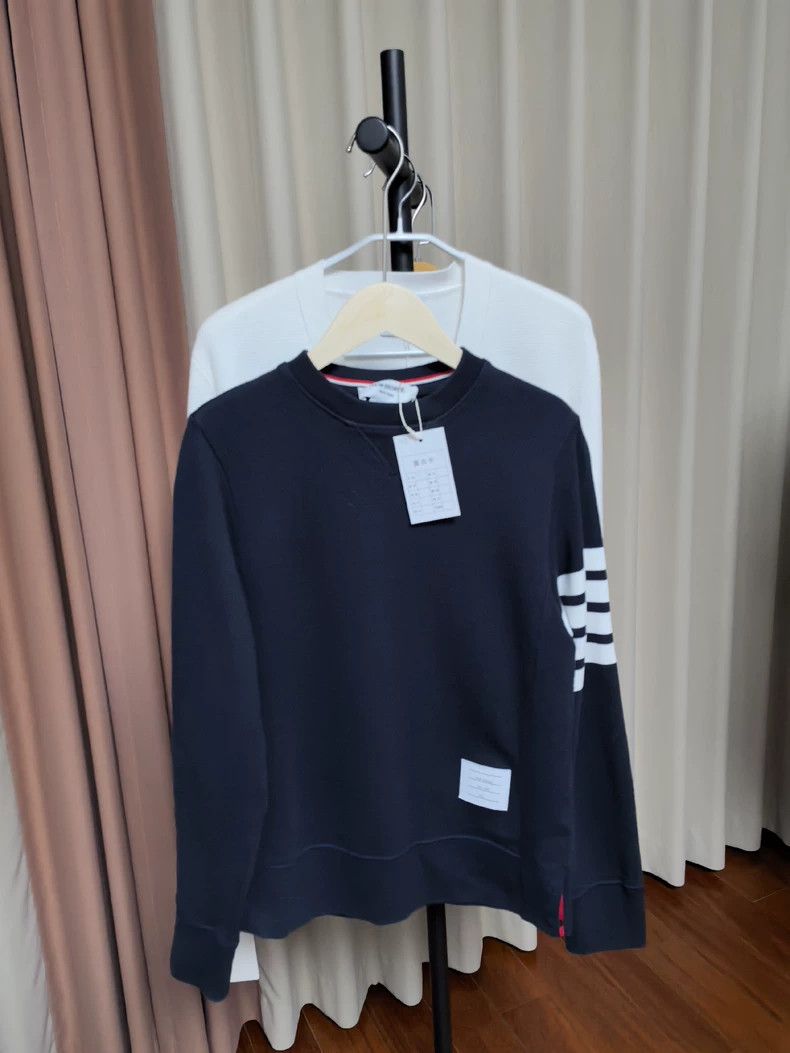 Thom Browne THOM BROWNE Classic hoodie 2502-Nextarrow Size US S / EU 44-46 / 1 - 1 Thumbnail