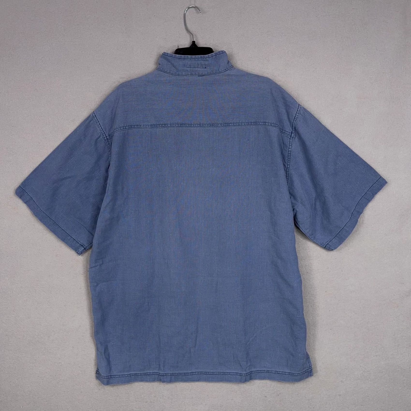 Vintage VINTAGE Paco Sports Shirt Mens Large Blue Chambray Mock Neck 90s Baggy Linen Cotton Zip Short Sleeve Size US L / EU 52-54 / 3 - 6 Thumbnail