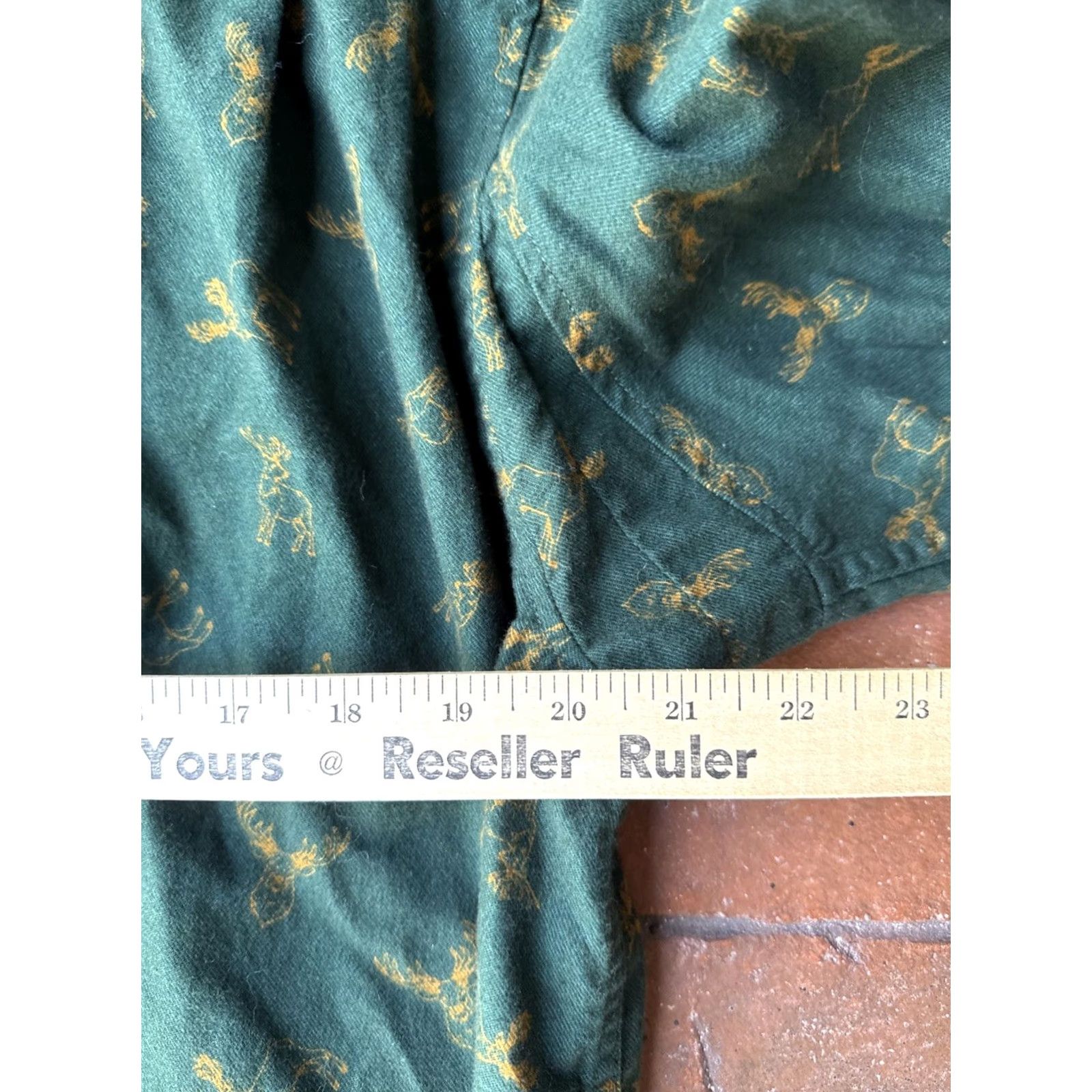 Vintage Duluth Free Swingin Deer Flannel Shirt Small Relaxed Fit Button-Up Shirt Men’s Green Cotton Flannel Deer Theme Outdoors 90s? Size US S / EU 44-46 / 1 - 6 Thumbnail