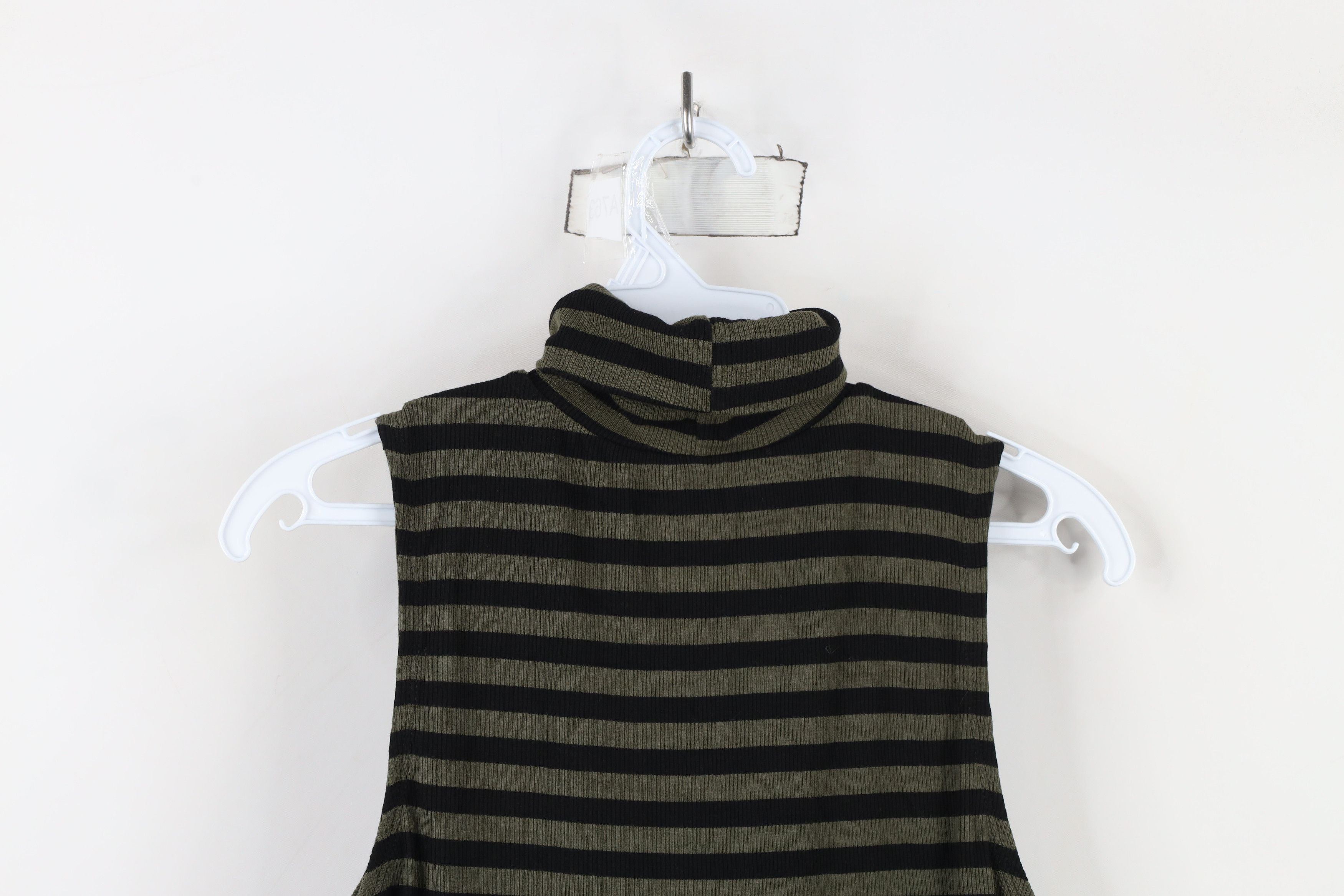 Vintage Vintage Y2K Goth Ribbed Sleeveless Turtleneck T-Shirt Size S / US 4 / IT 40 - 10 Thumbnail